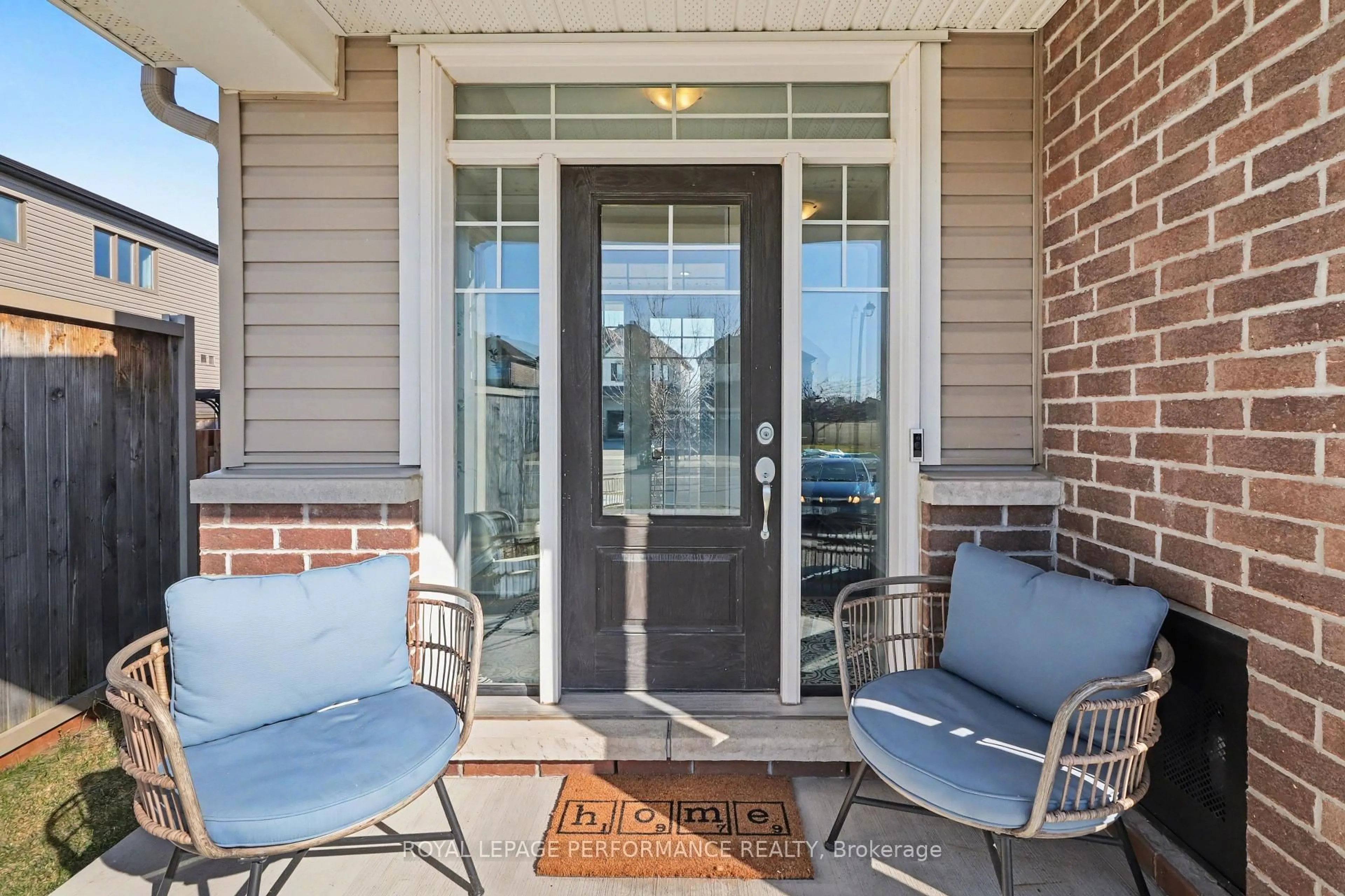 Indoor entryway for 703 Decoeur Dr, Ottawa Ontario K4A 1H2