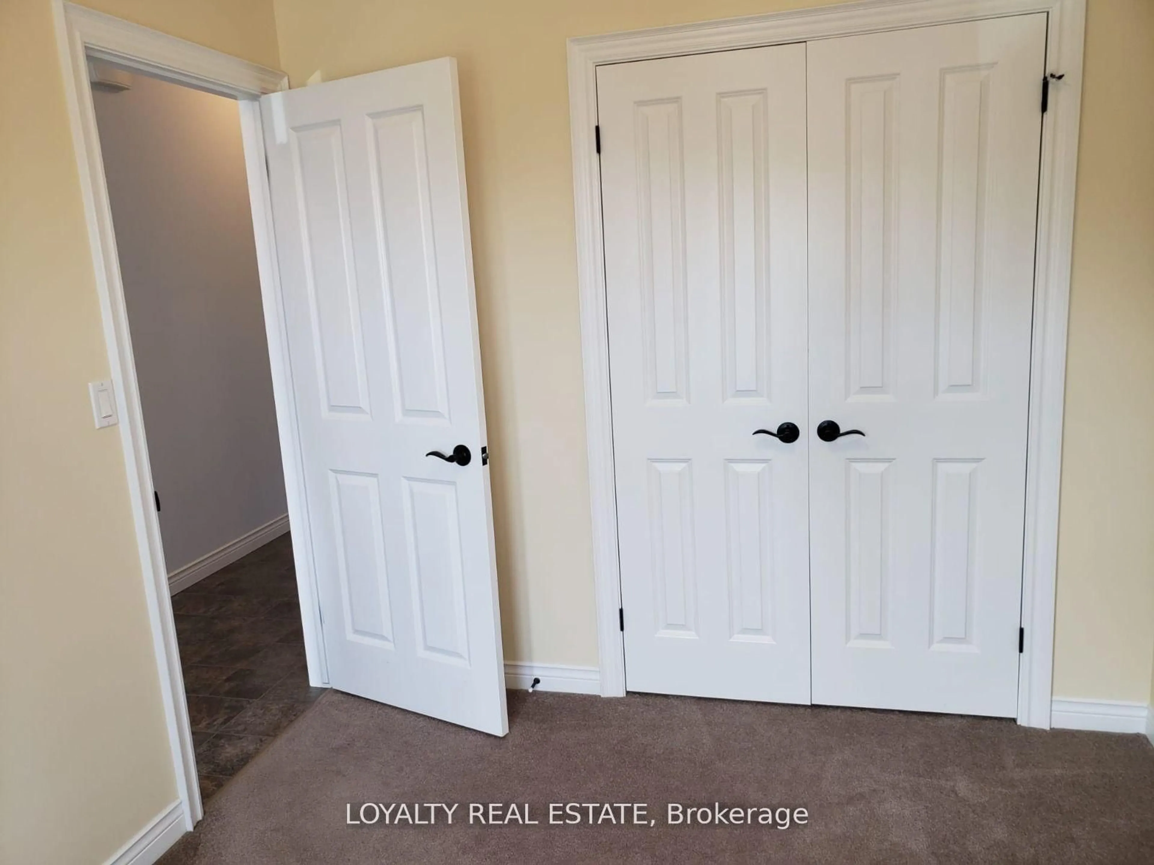 Indoor entryway for 149 Brown St, Norfolk Ontario N0A 1N7