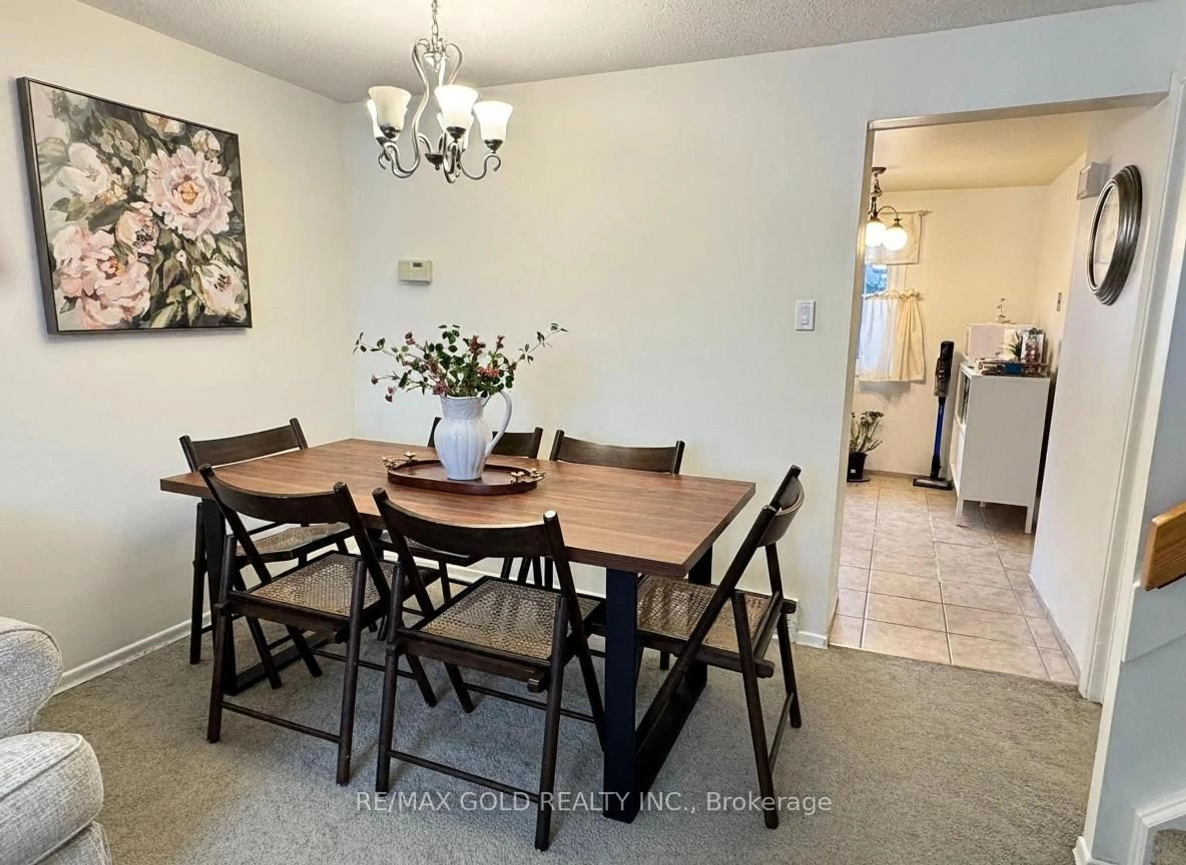 Dining room, unknown for 23 FLINT Dr, Kitchener Ontario N2E 1S8