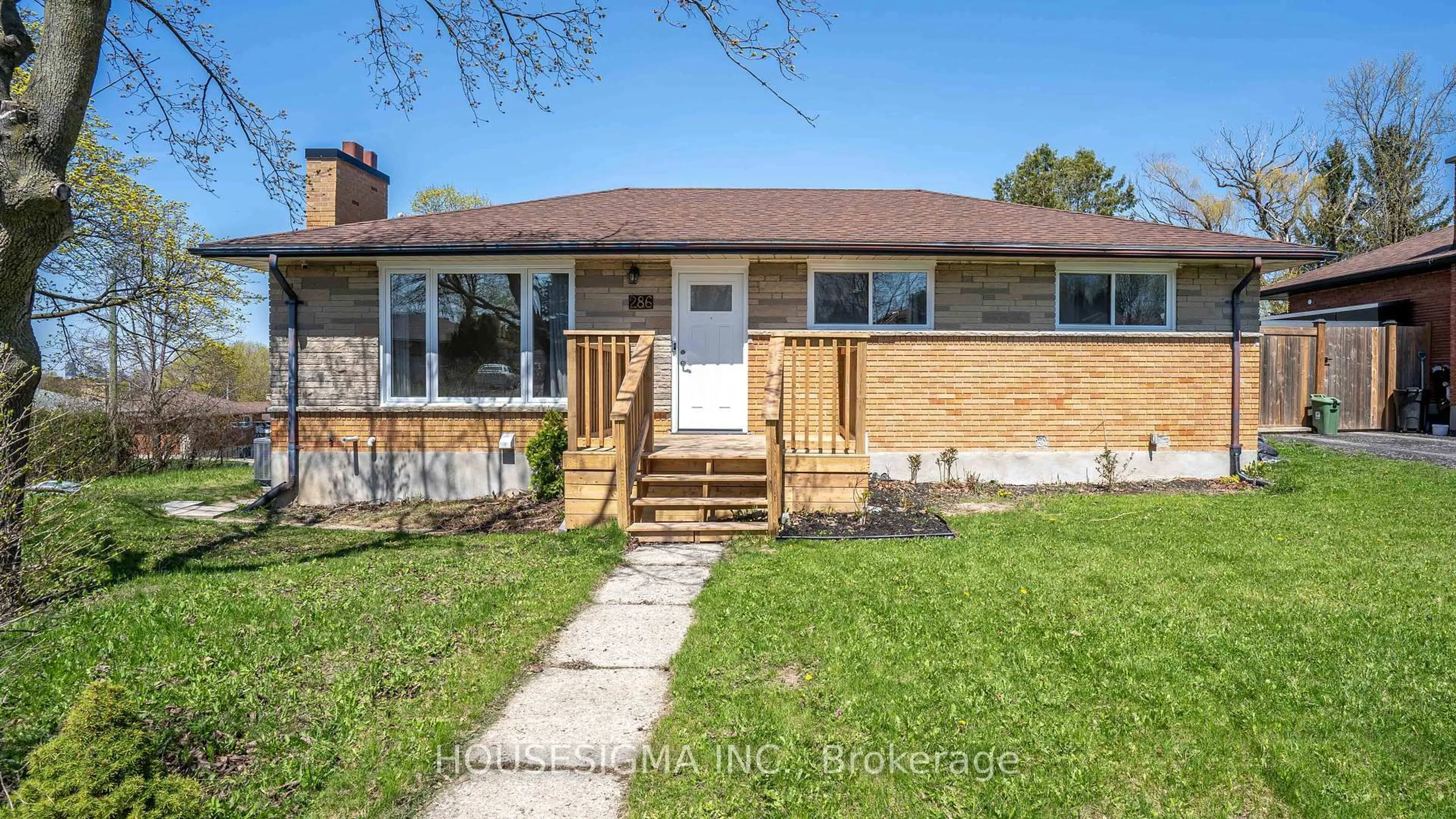 Home with brick exterior material, street for 286 Burlington Cres, London South Ontario N5Z 3G5