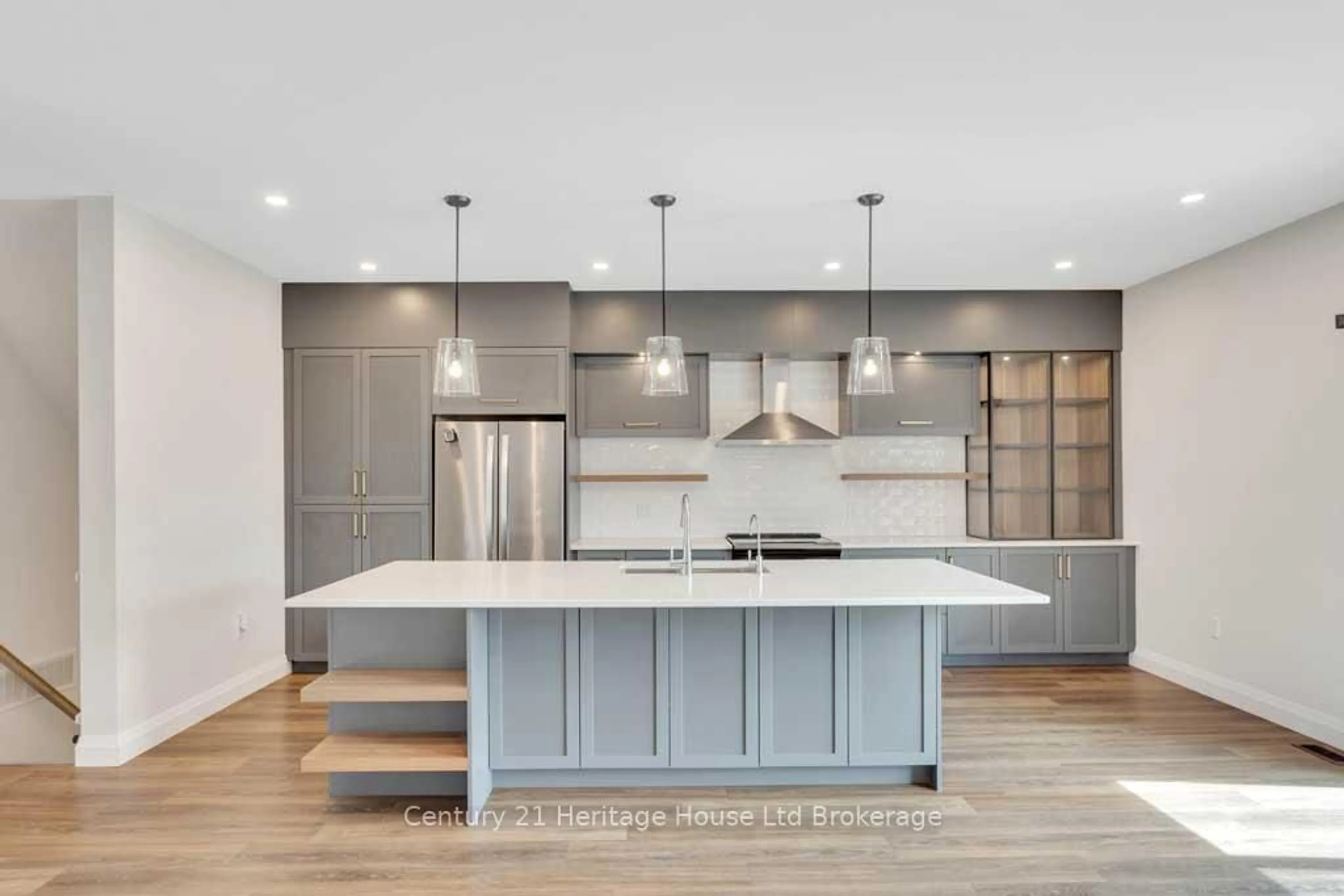 Contemporary kitchen, unknown for 361 Quarter Town Line #706, Tillsonburg Ontario N4G 5T9