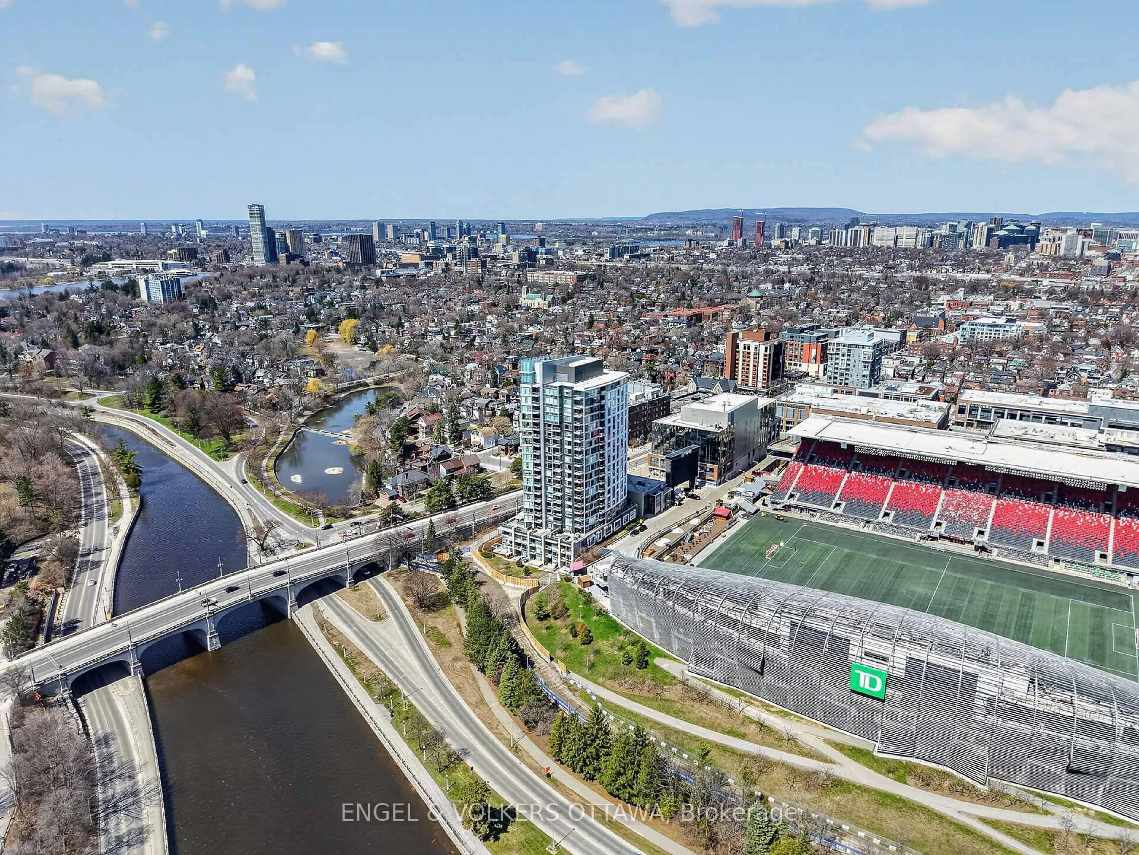 A pic from outside/outdoor area/front of a property/back of a property/a pic from drone, city buildings view from balcony for 1035 Bank St #406, Ottawa Ontario K1S 5K3