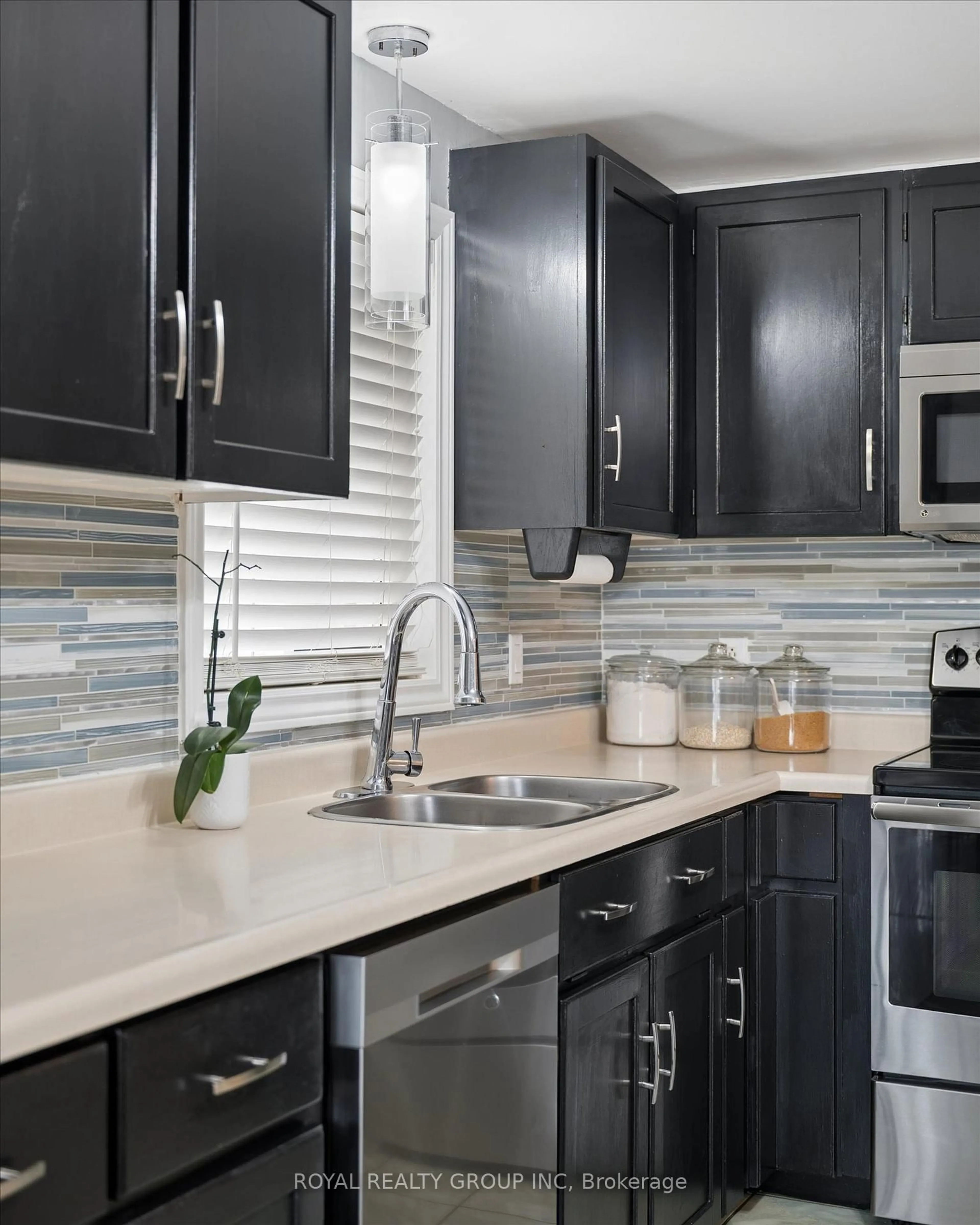 Contemporary kitchen, ceramic/tile floor for 14 Wycliffe Pl, Kitchener Ontario N2M 5J7