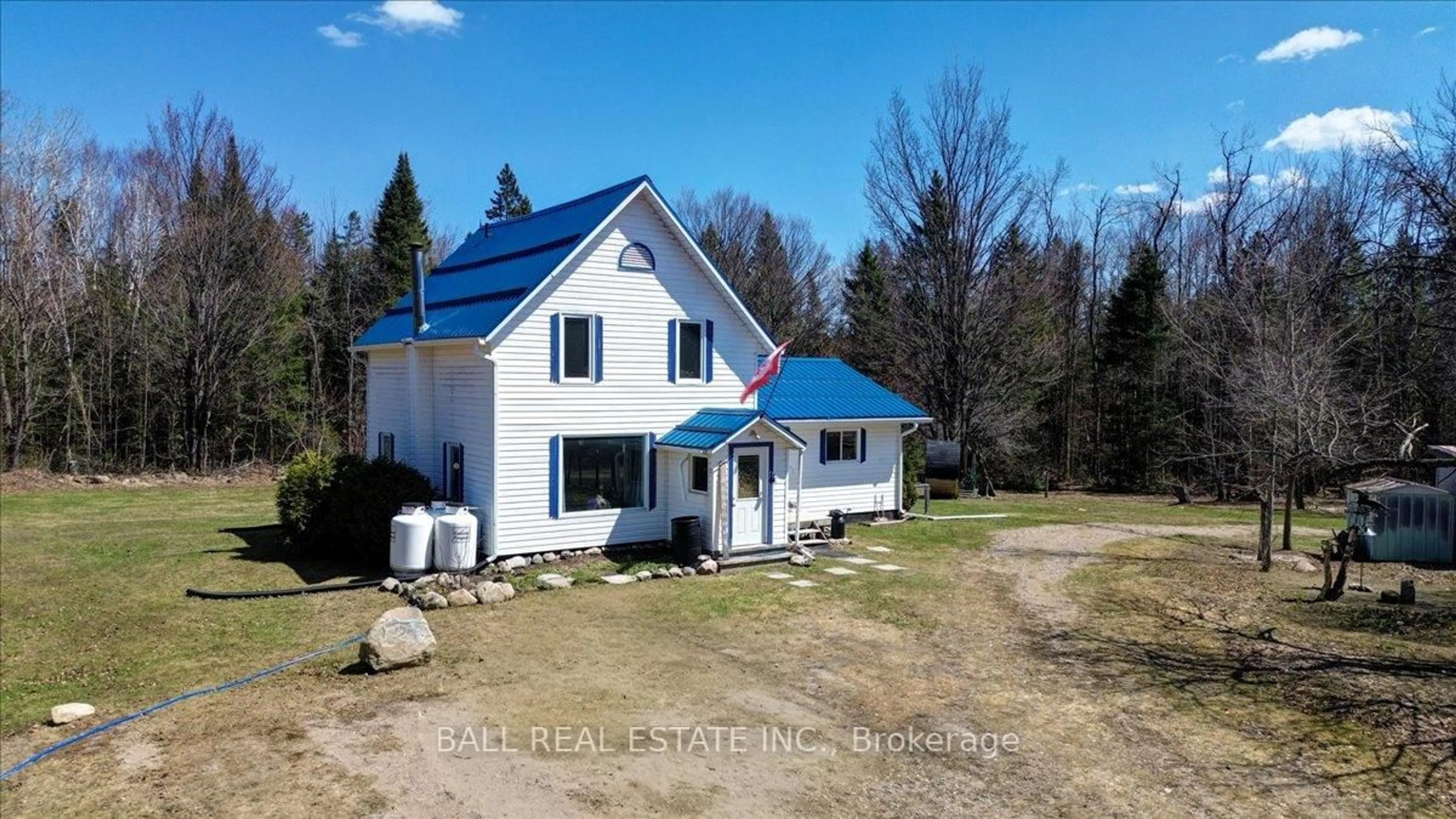 A pic from outside/outdoor area/front of a property/back of a property/a pic from drone, building for 1230 Ojibway Rd, Highlands East Ontario K0L 2A0