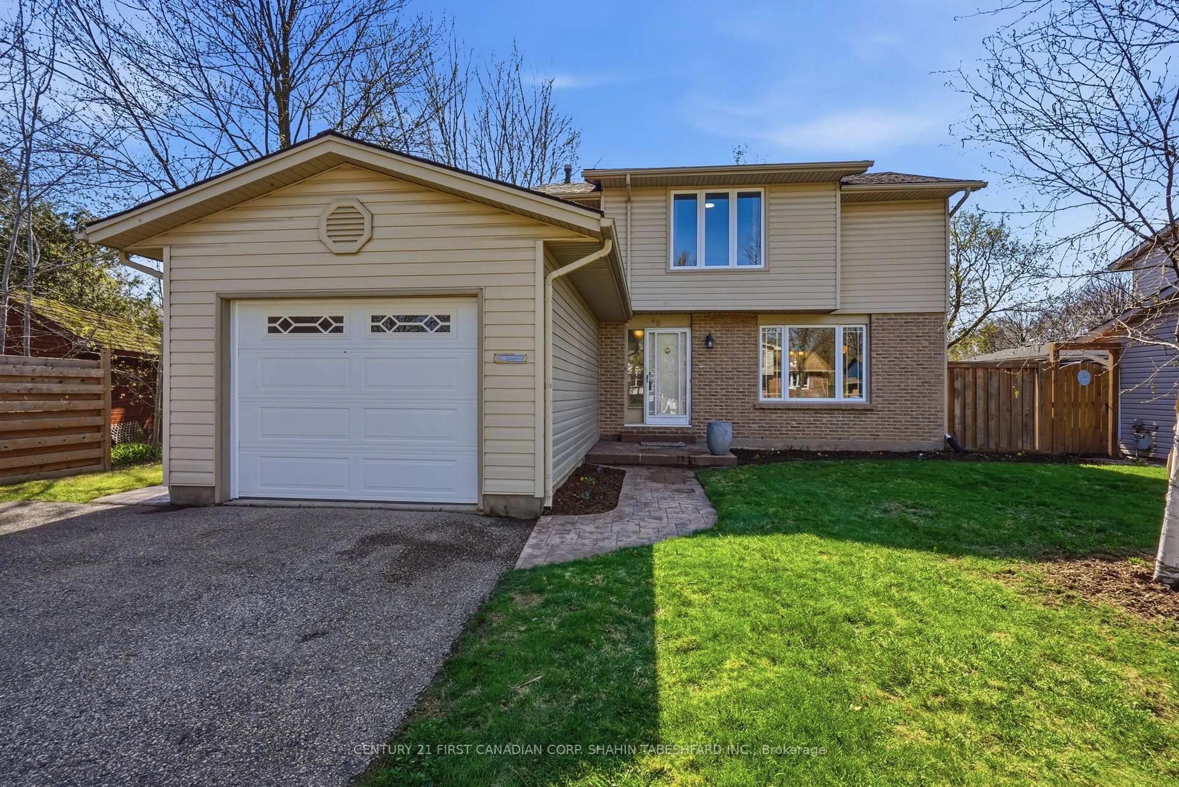 Home with vinyl exterior material, street for 45 Cottonwood Cres, London North Ontario N6G 2Y7