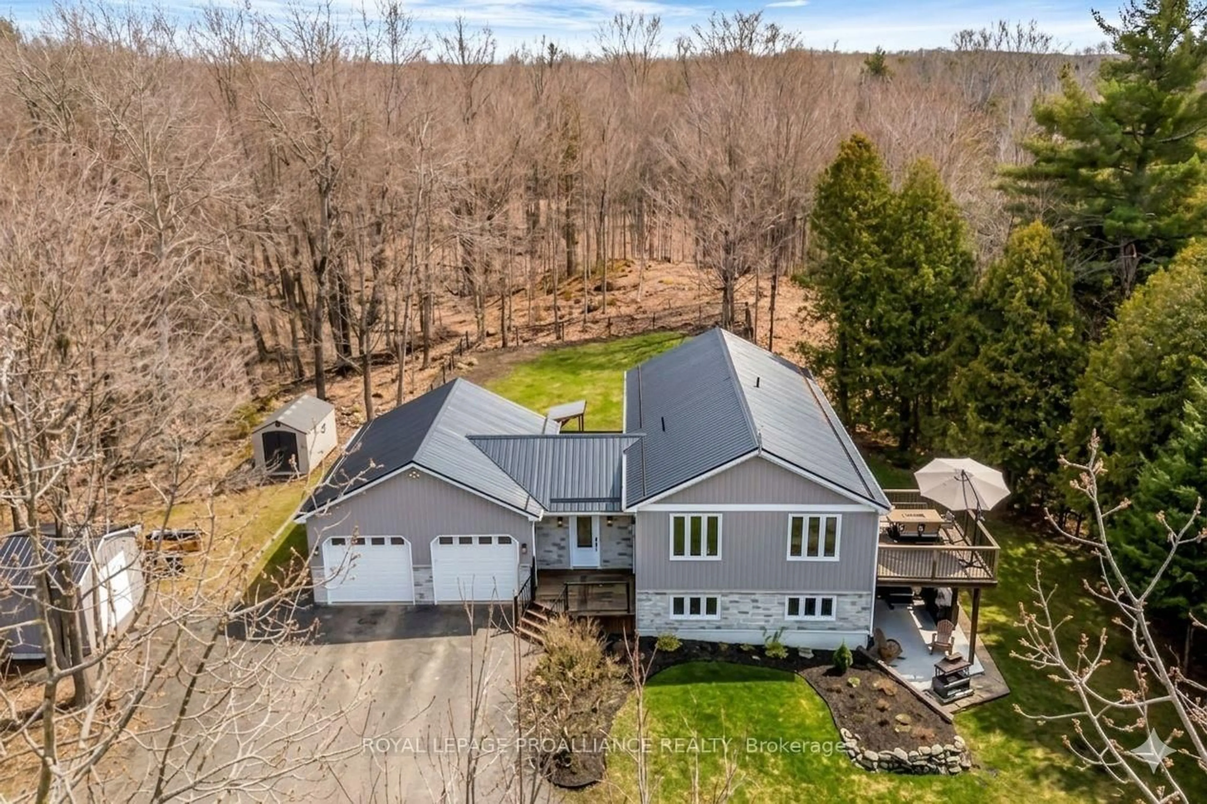 A pic from outside/outdoor area/front of a property/back of a property/a pic from drone, unknown for 850 Moneymore Rd, Belleville Ontario K0K 2Y0