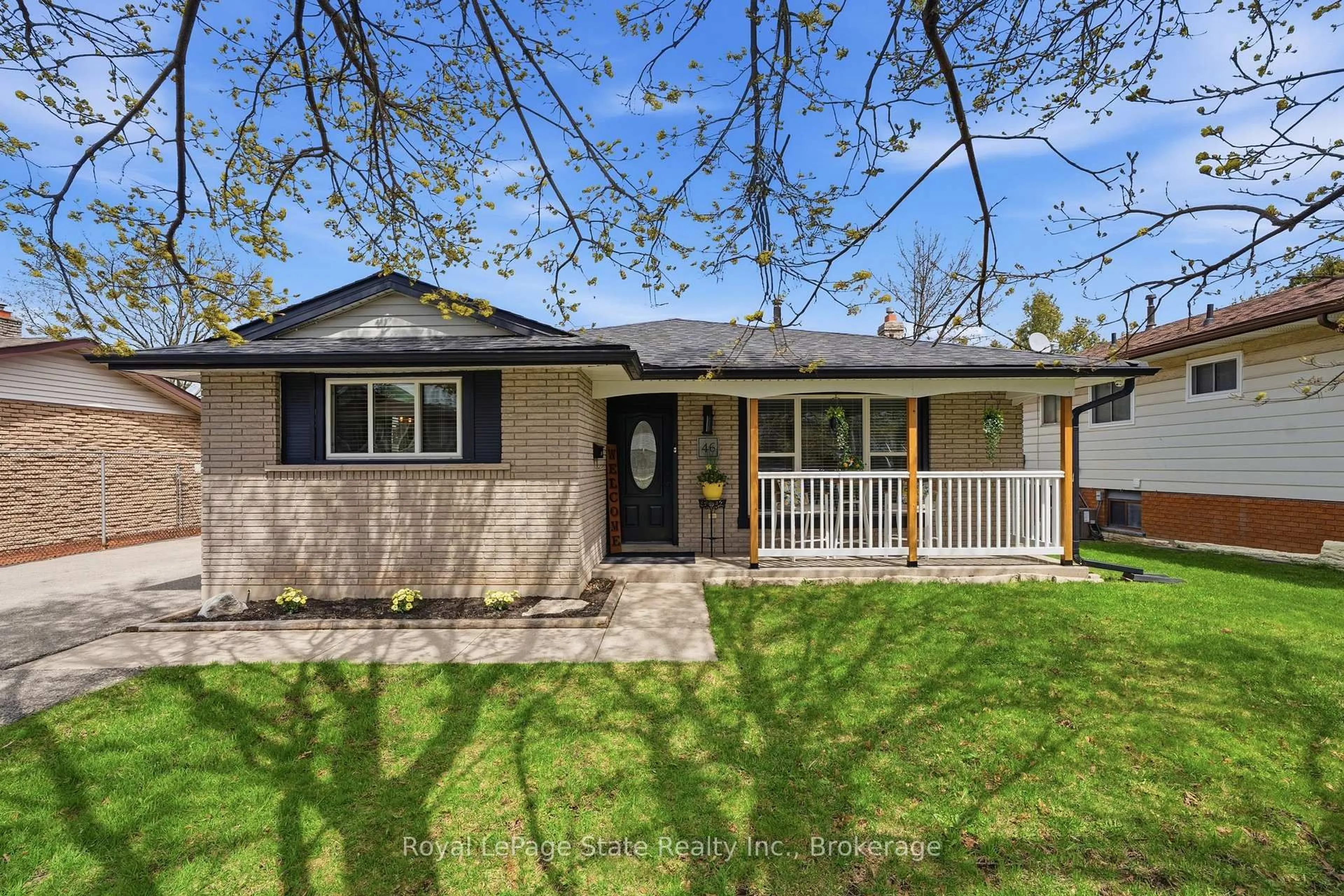 Home with vinyl exterior material, street for 46 Glenvale Dr, Hamilton Ontario L9C 2X6