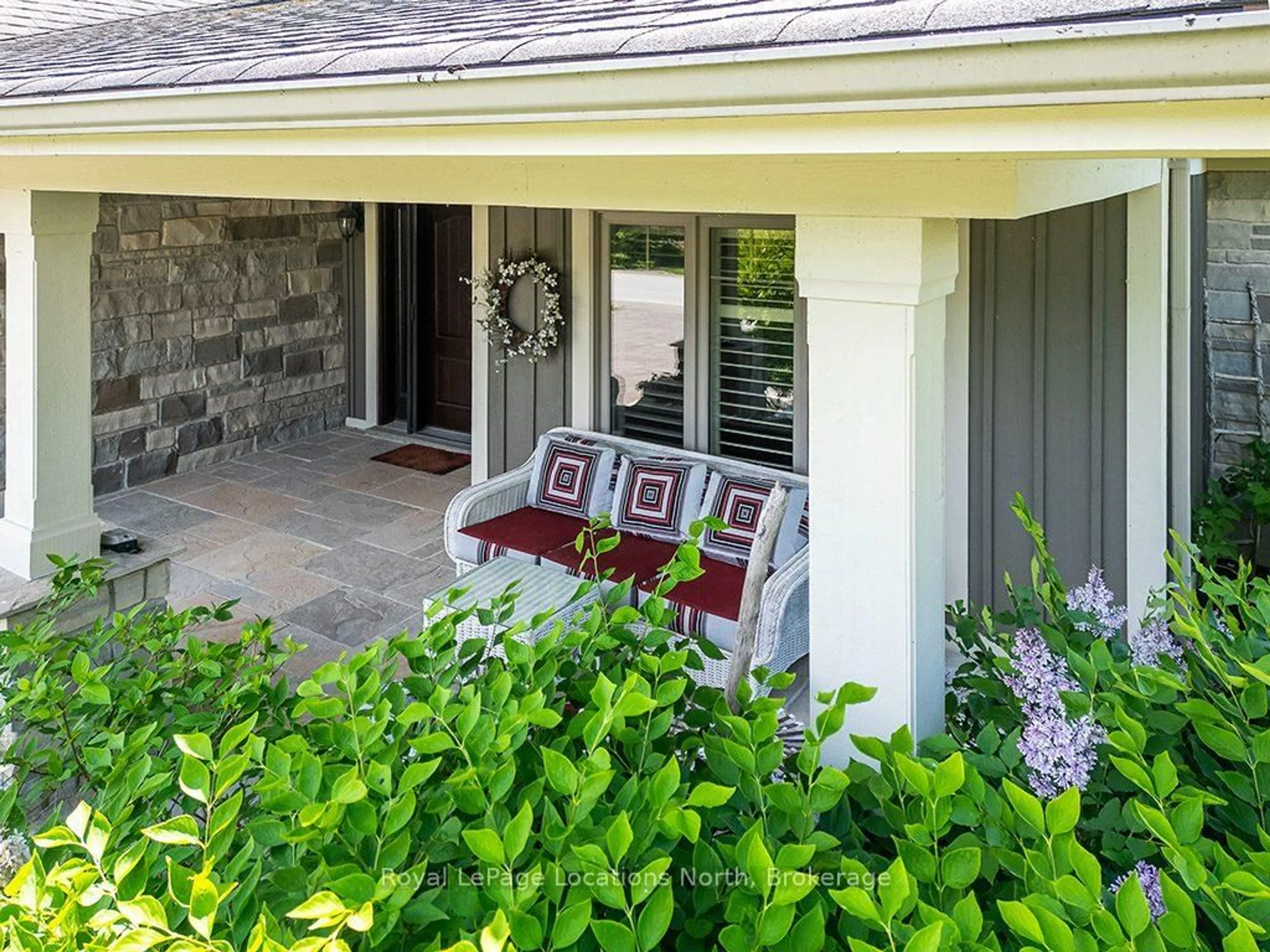 Indoor entryway for 110 JOHN WATT Way, Blue Mountains Ontario N0H 2P0