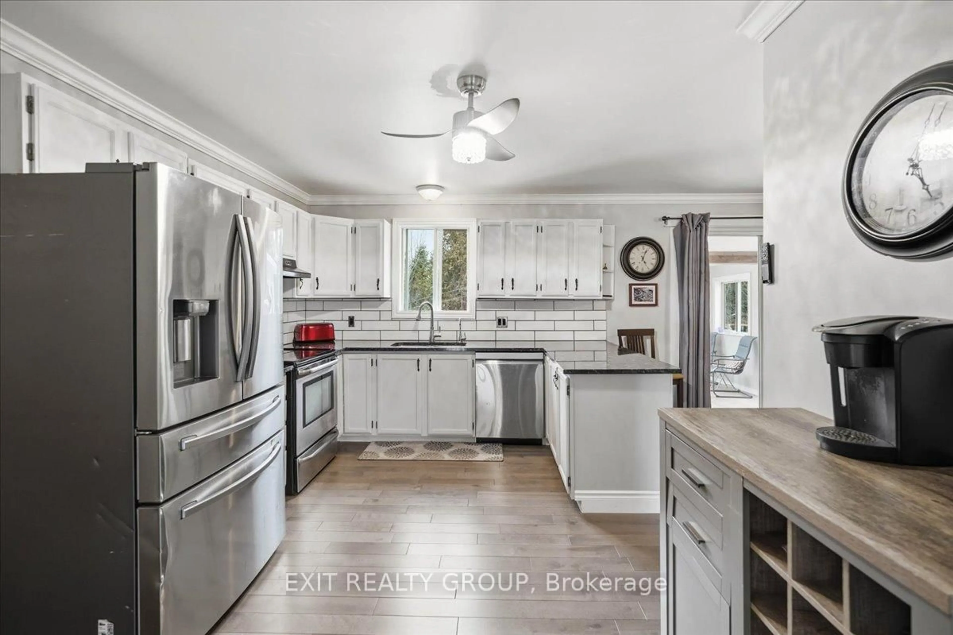 Open concept kitchen, ceramic/tile floor for 297 Jones Rd, Limoges Ontario K0K 2M0