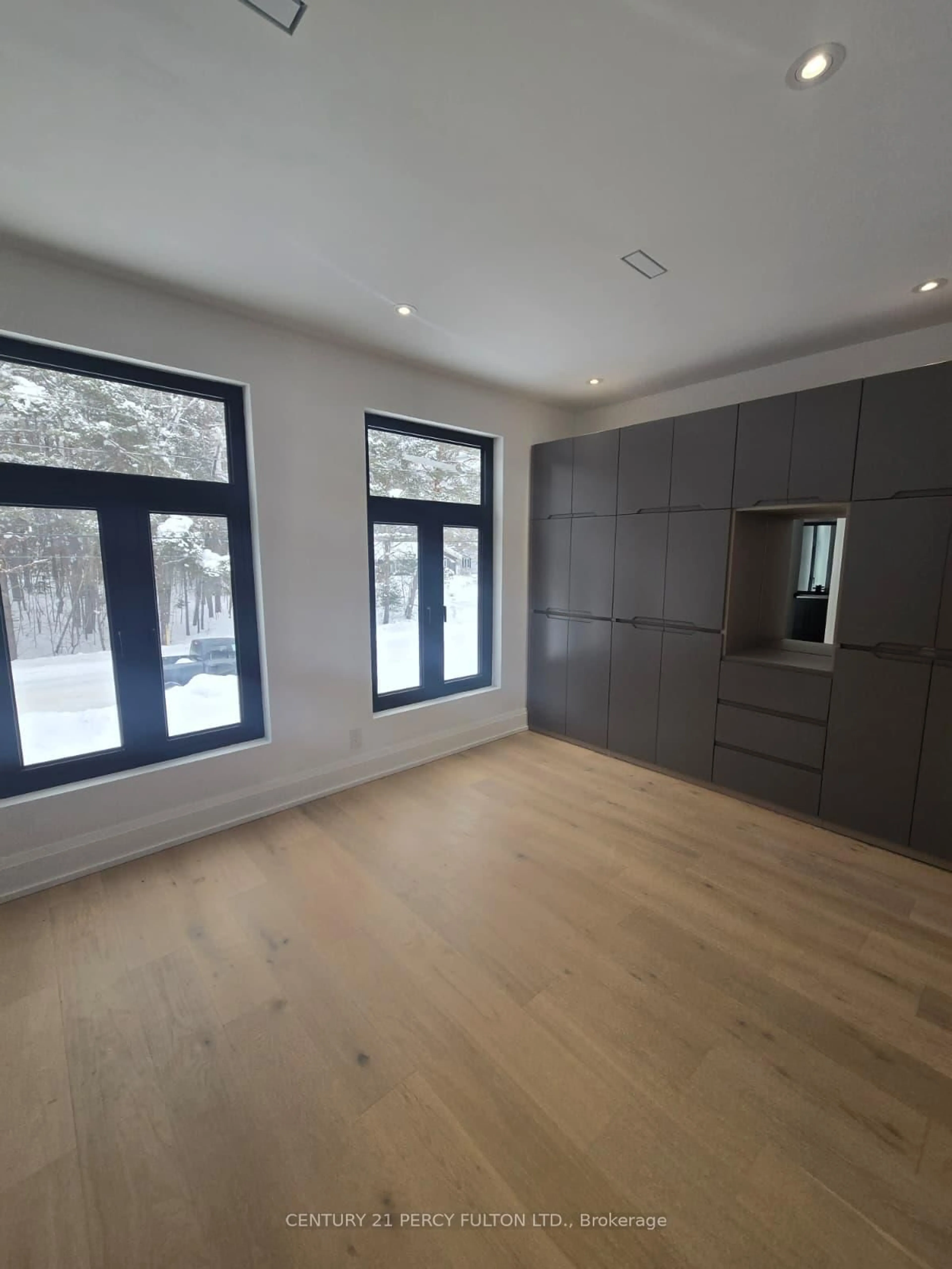 A pic of a room for 5 Robert St, Sundridge Ontario P0A 1Z0