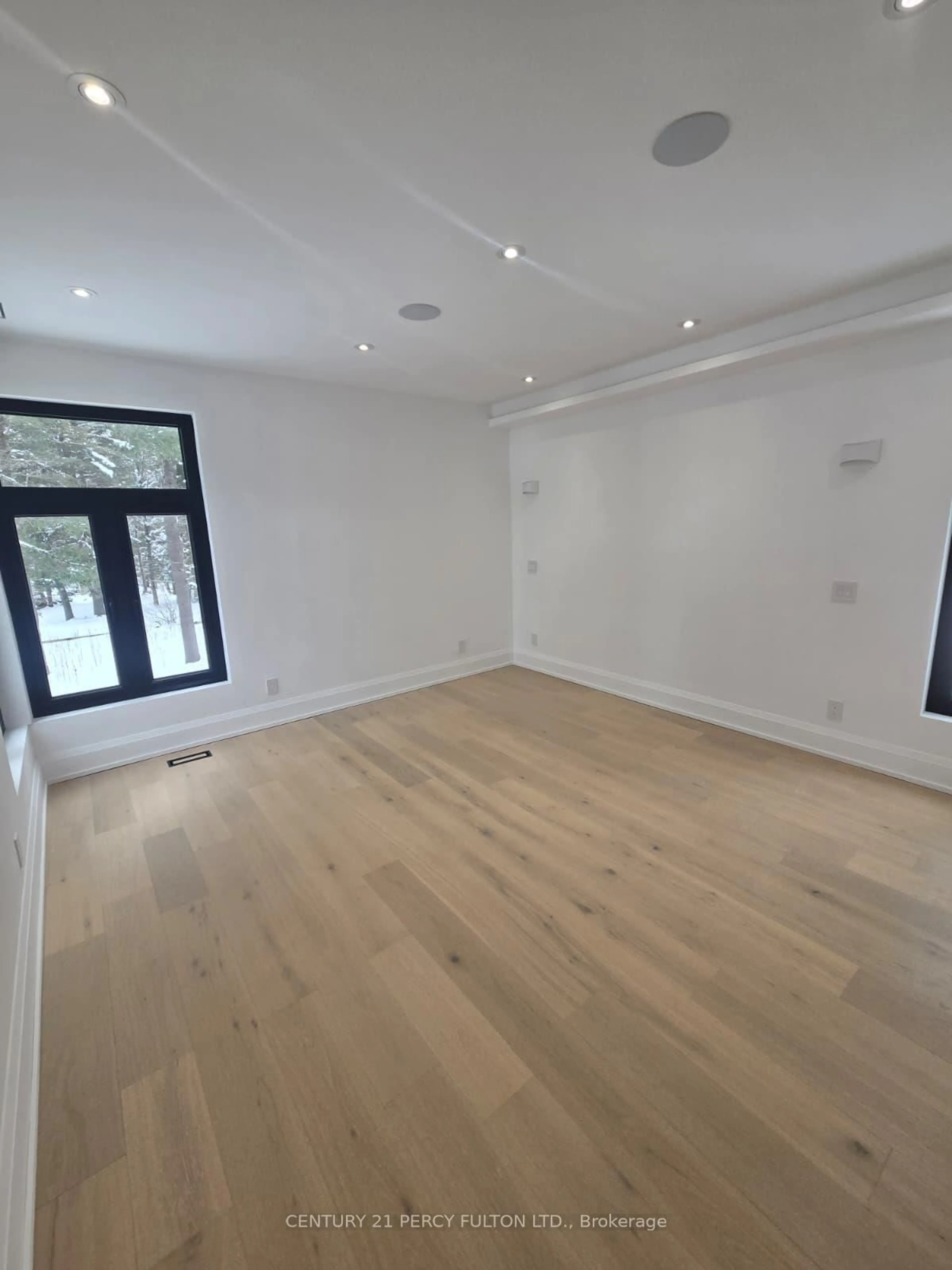 A pic of a room for 5 Robert St, Sundridge Ontario P0A 1Z0