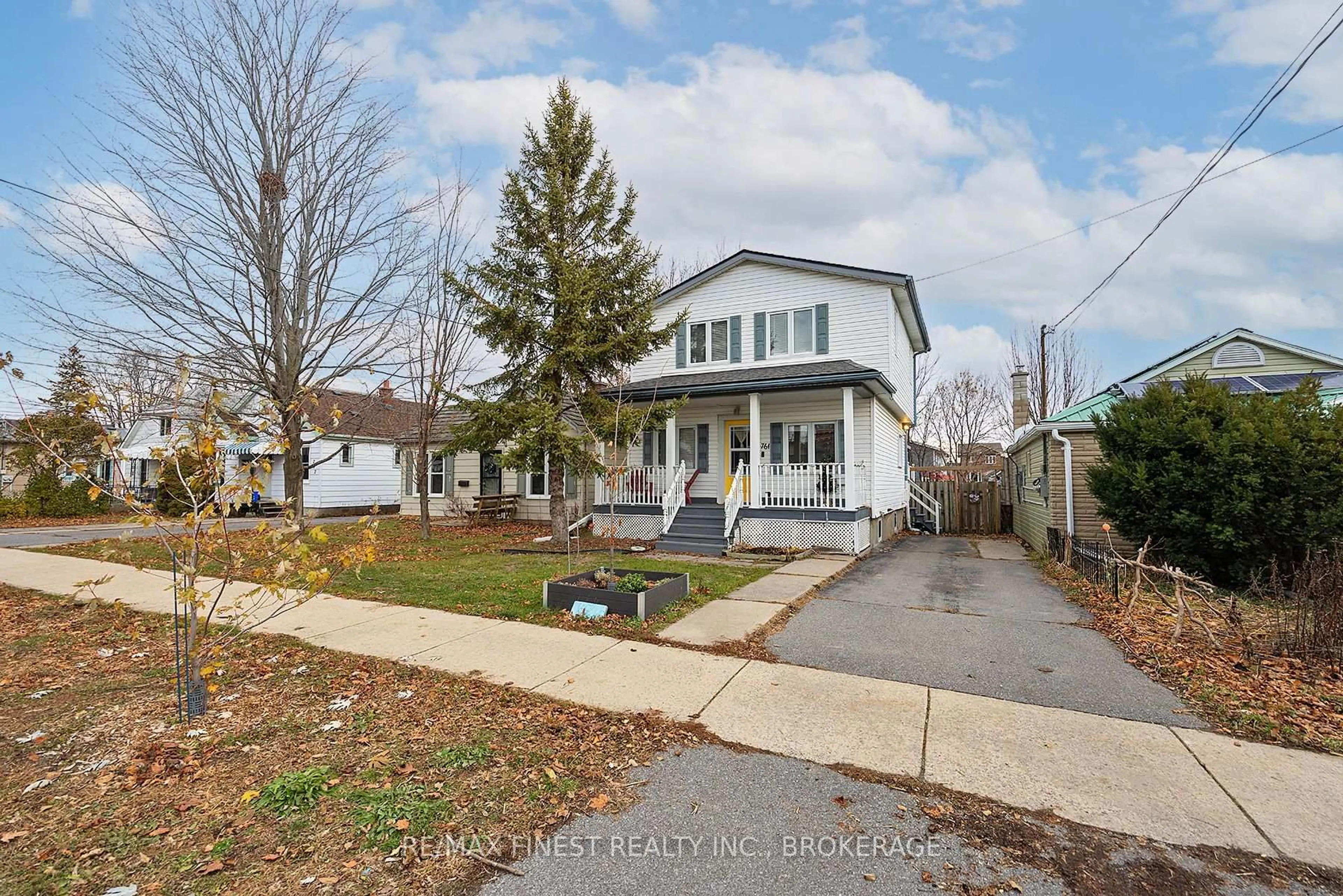 A pic from outside/outdoor area/front of a property/back of a property/a pic from drone, street for 761 Victoria St, Kingston Ontario K7K 4S9