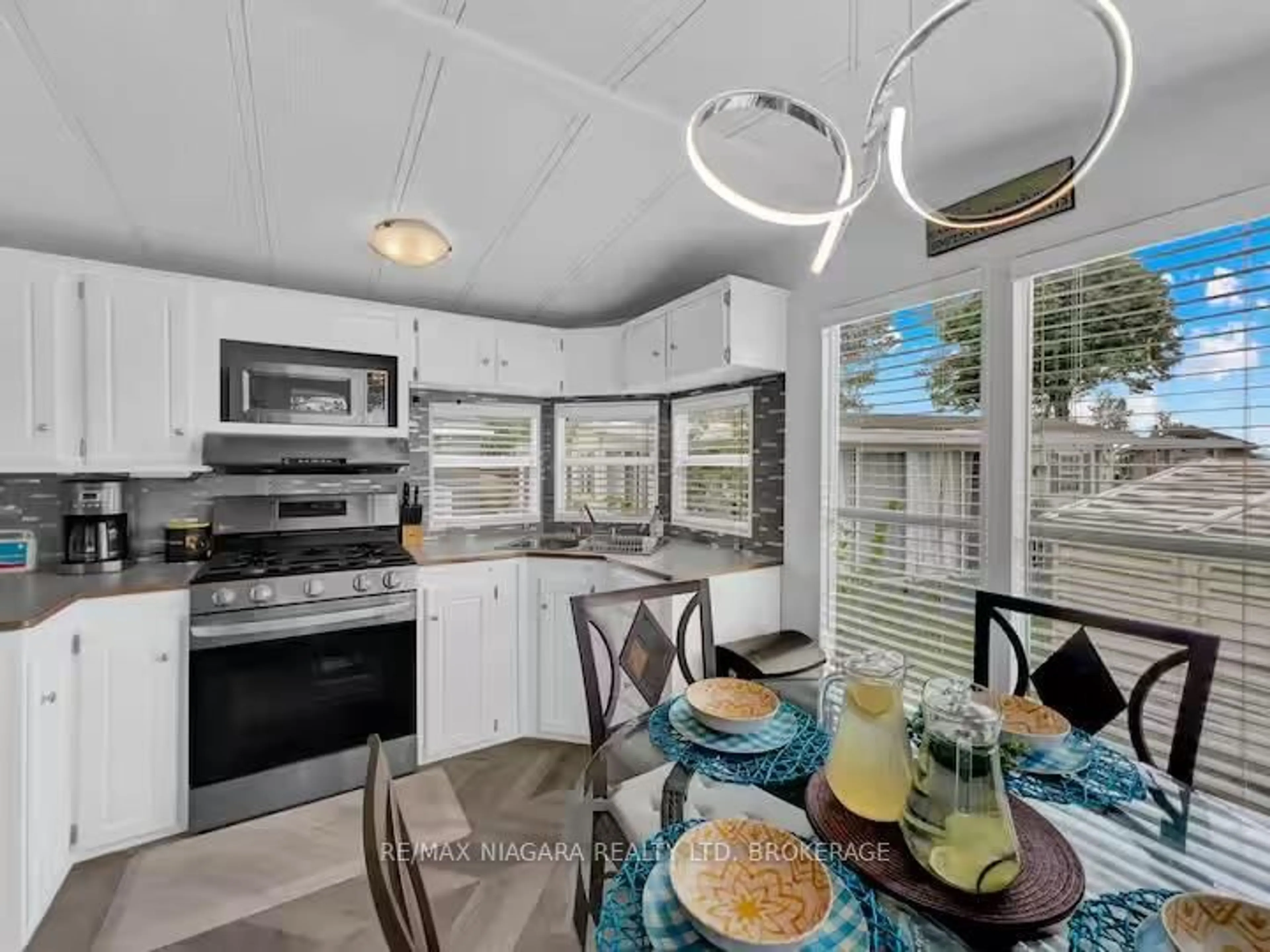 Open concept kitchen, ceramic/tile floor for 490 Empire Rd #51, Port Colborne Ontario L0S 1R0