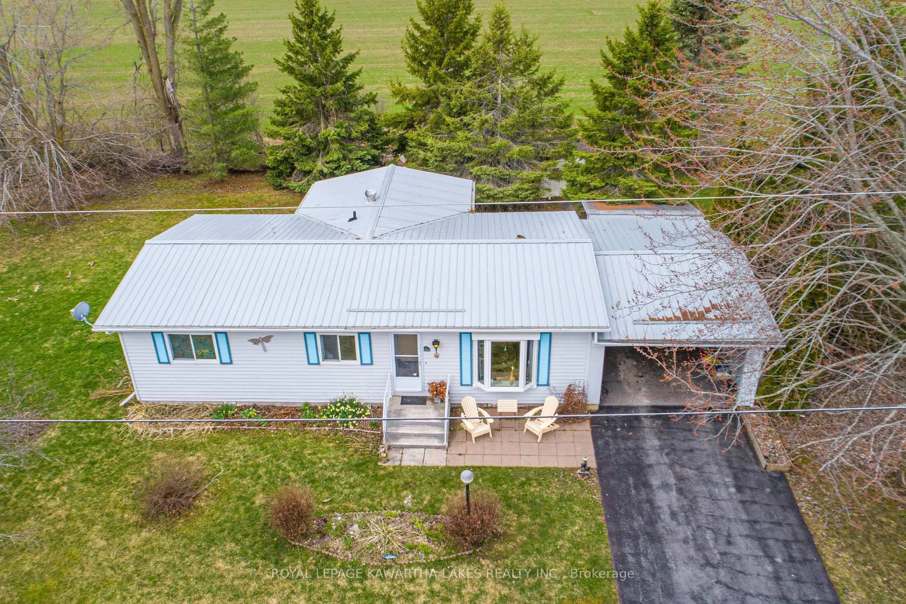 A pic from outside/outdoor area/front of a property/back of a property/a pic from drone, unknown for 4 Vista Dr, Kawartha Lakes Ontario K9V 4R1