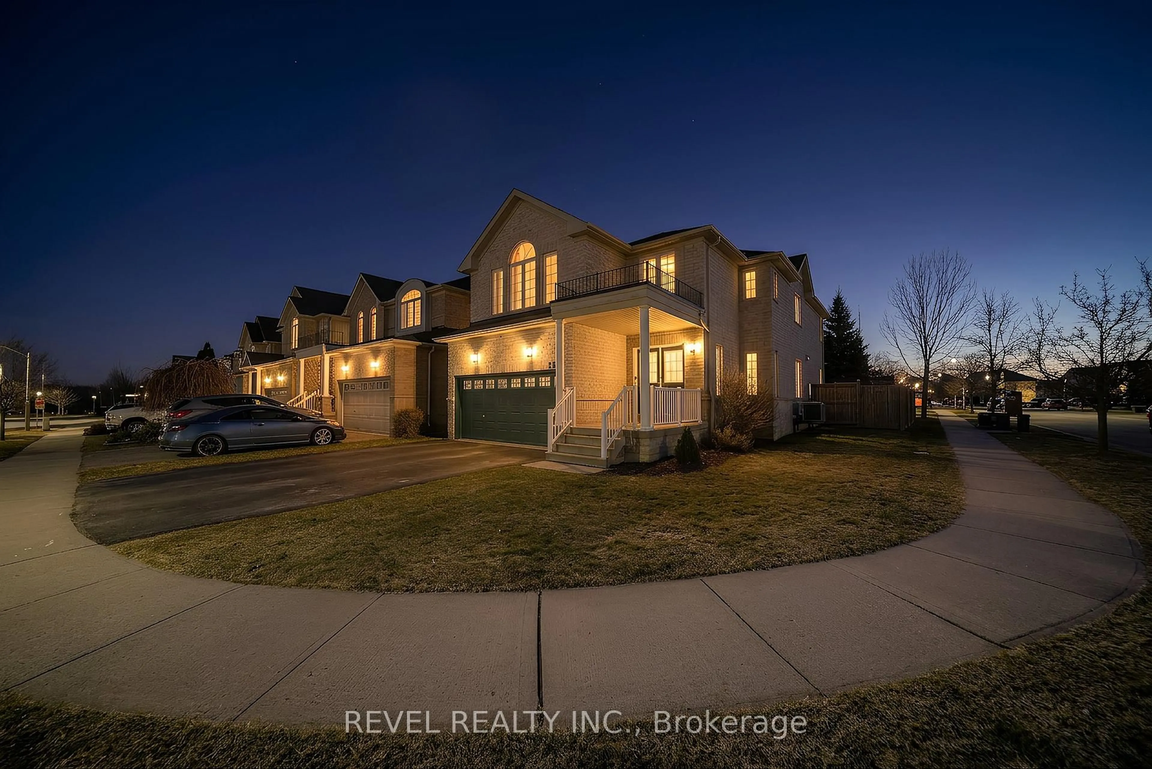 A pic from outside/outdoor area/front of a property/back of a property/a pic from drone, street for 28 Barrett Ave, Brantford Ontario N3S 0B5