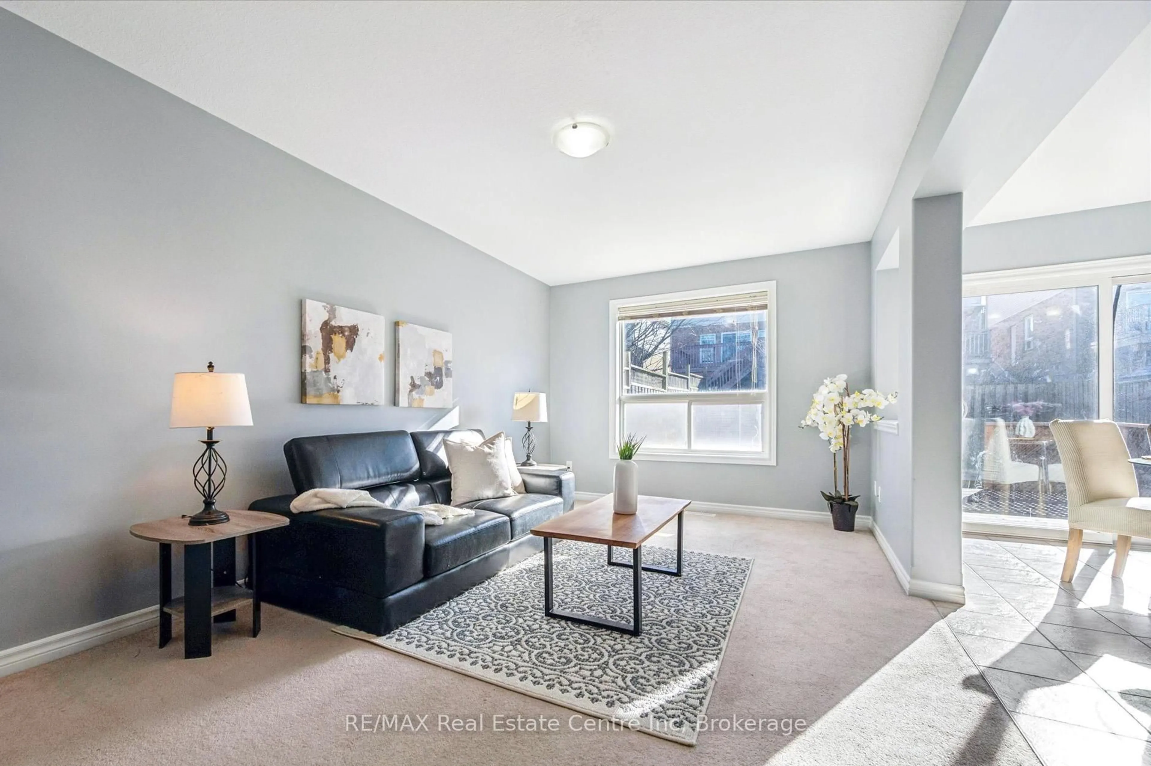 Living room with furniture, unknown for 30 Vipond St, Guelph Ontario N1E 0G9