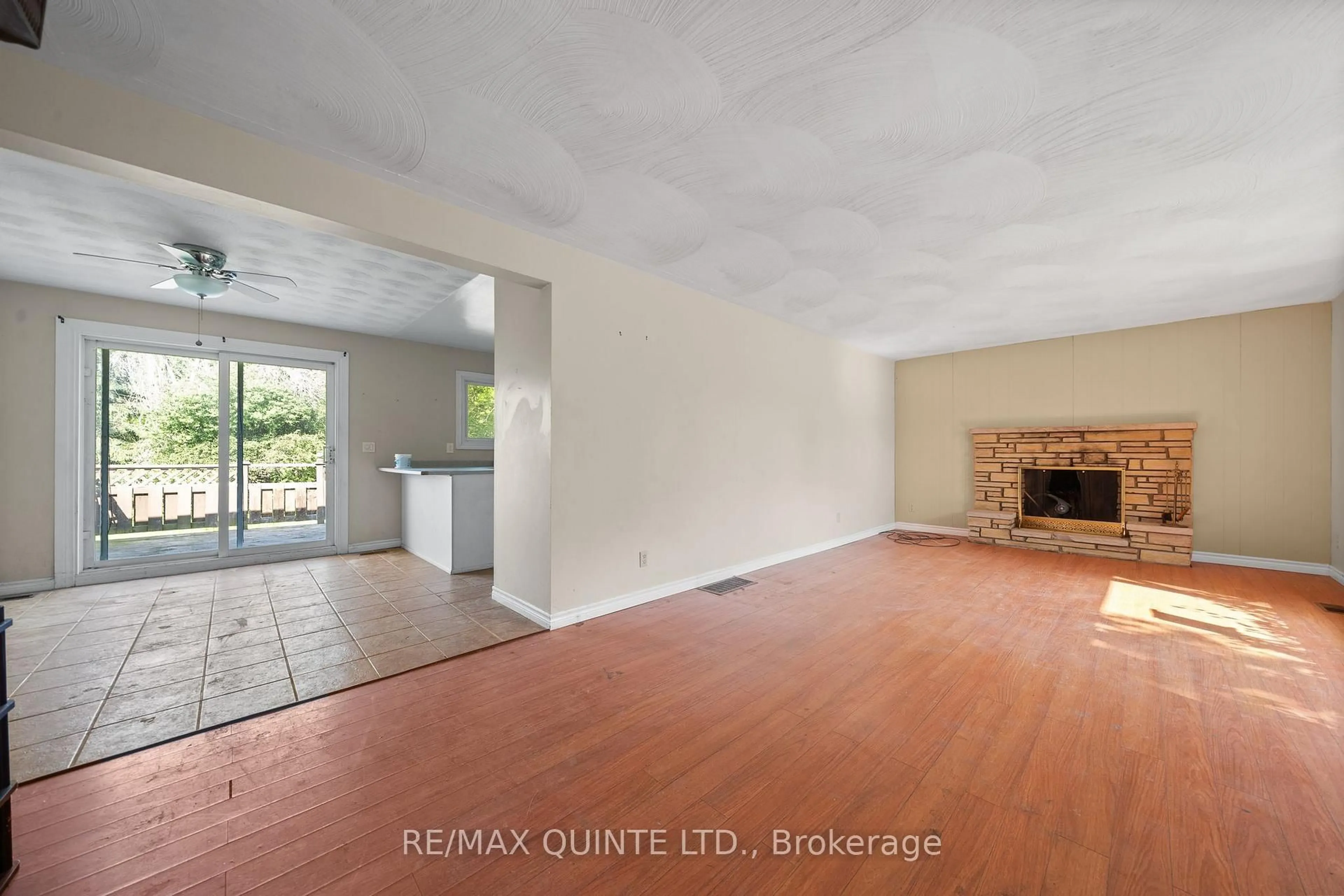 A pic of a room for 403 Whites Rd, Quinte West Ontario K8V 5P5