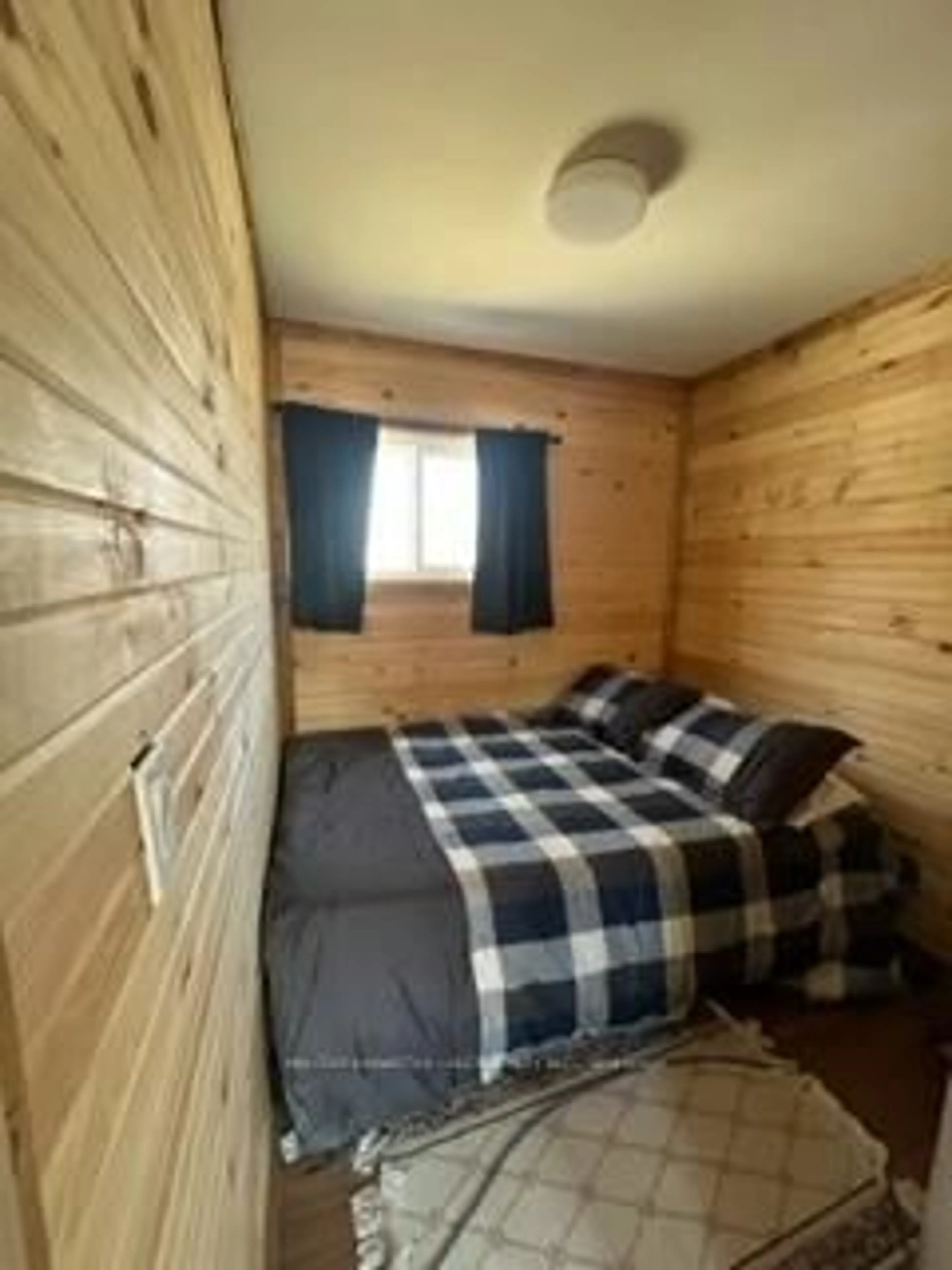 A pic of a room for 4 Bobby's Lane, Curve Lake First Nation 35 Ontario K0L 1R0