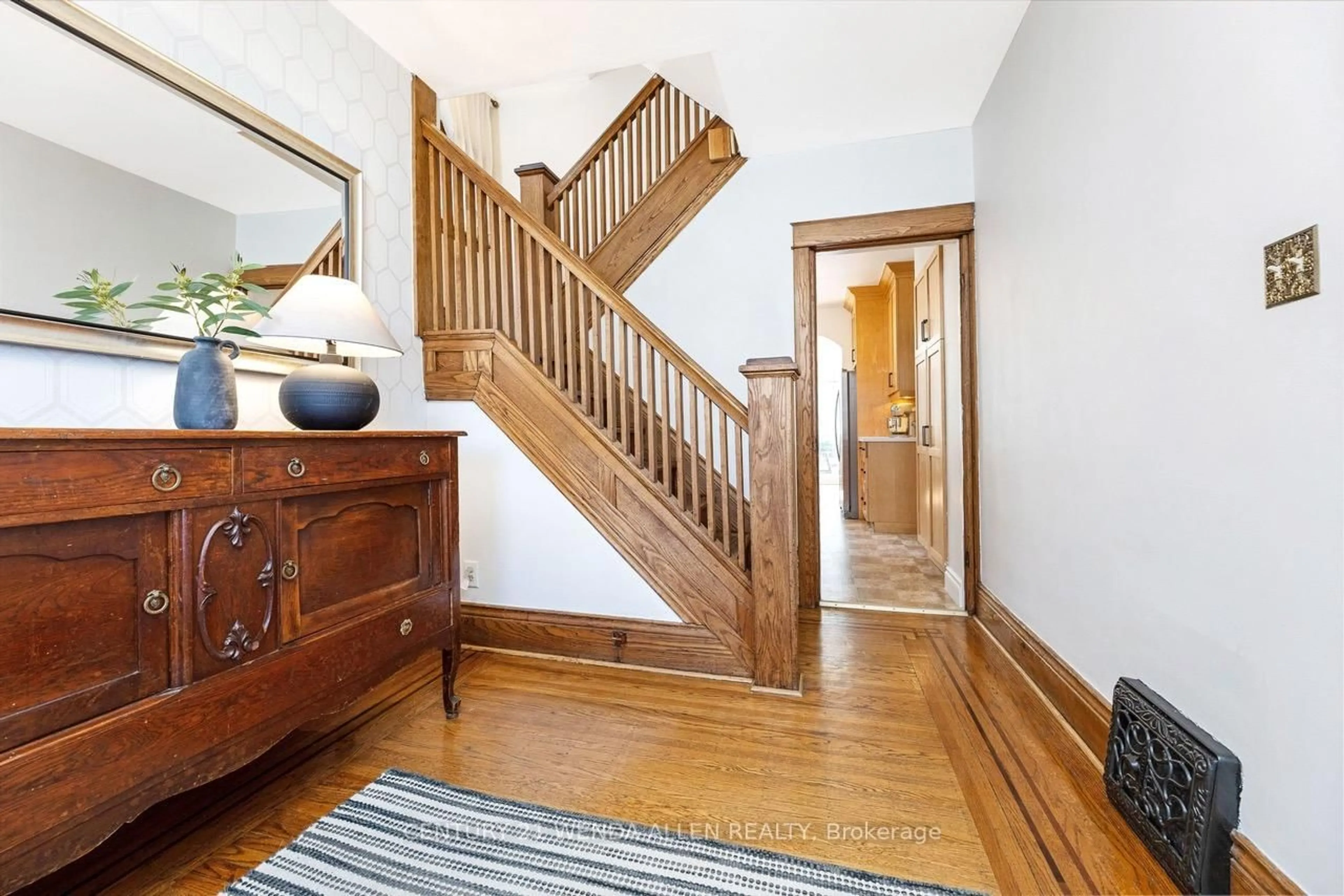 Unknown for 123 Hillcrest Ave, Hamilton Ontario L8P 2X1