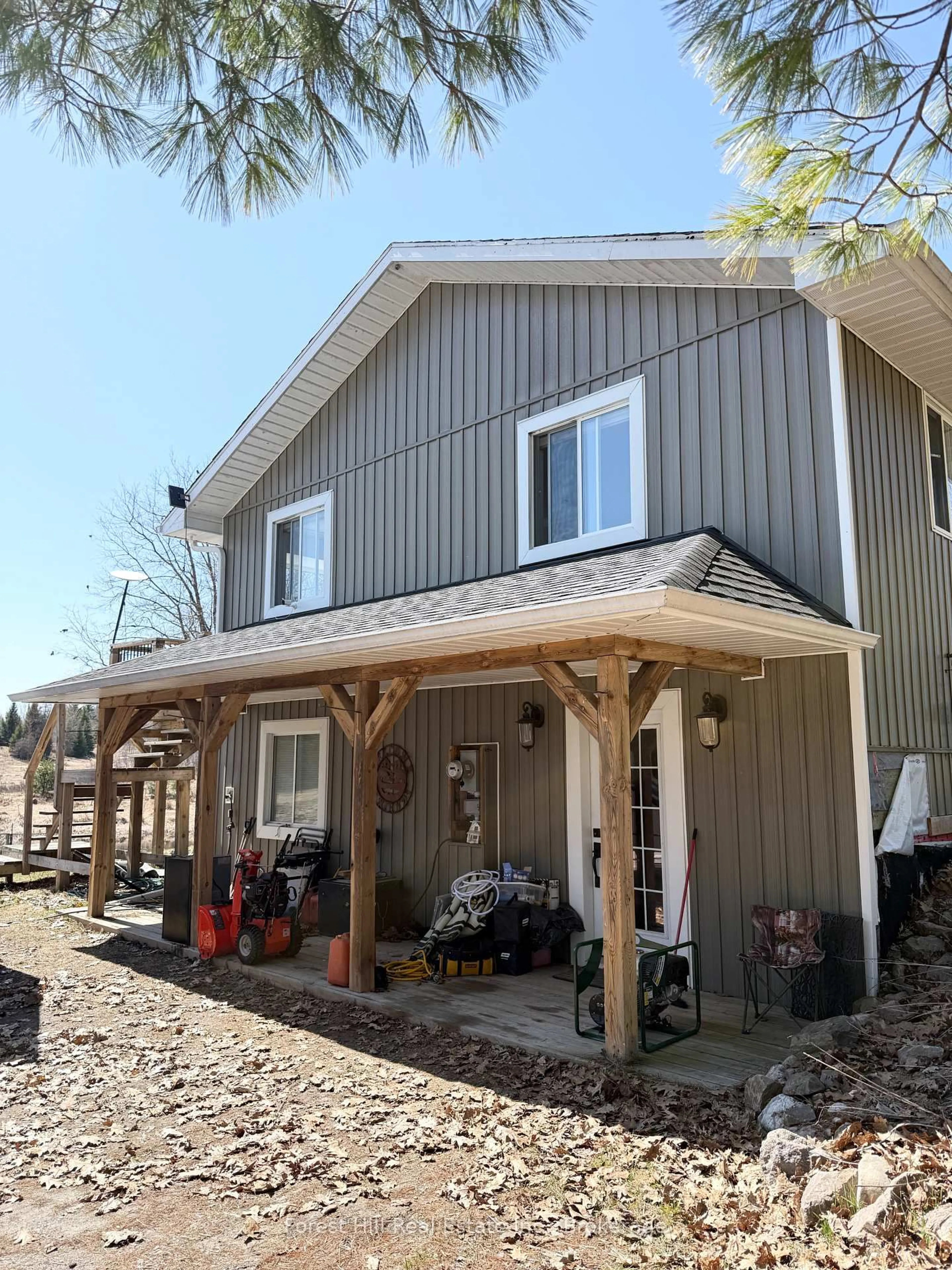 Home with vinyl exterior material, unknown for 12547 Hwy 522 Highway, Parry Sound Remote Area Ontario P0H 1S0