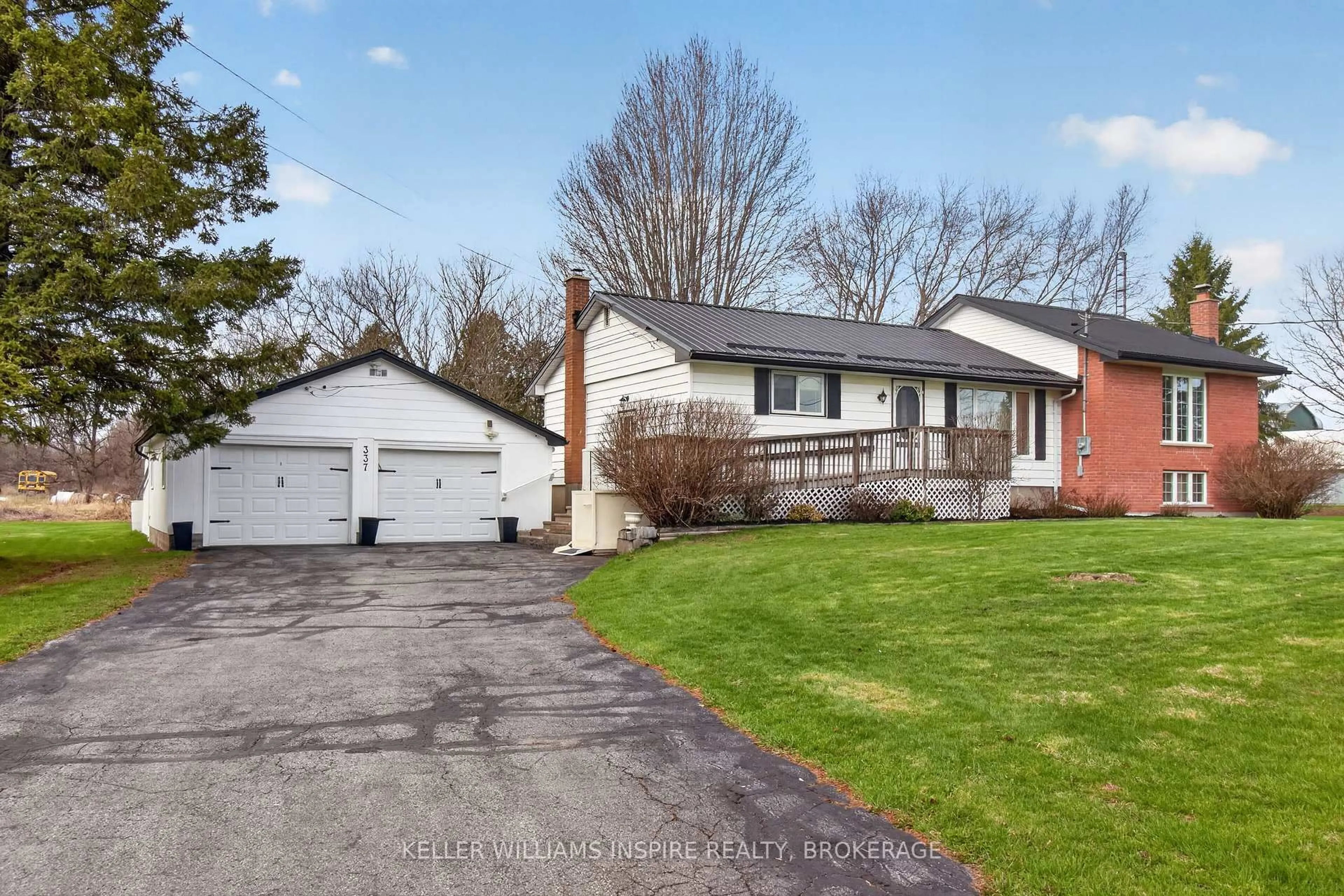 A pic from outside/outdoor area/front of a property/back of a property/a pic from drone, street for 337 Simmons Rd, Bissett Creek Ontario K0H 2H0