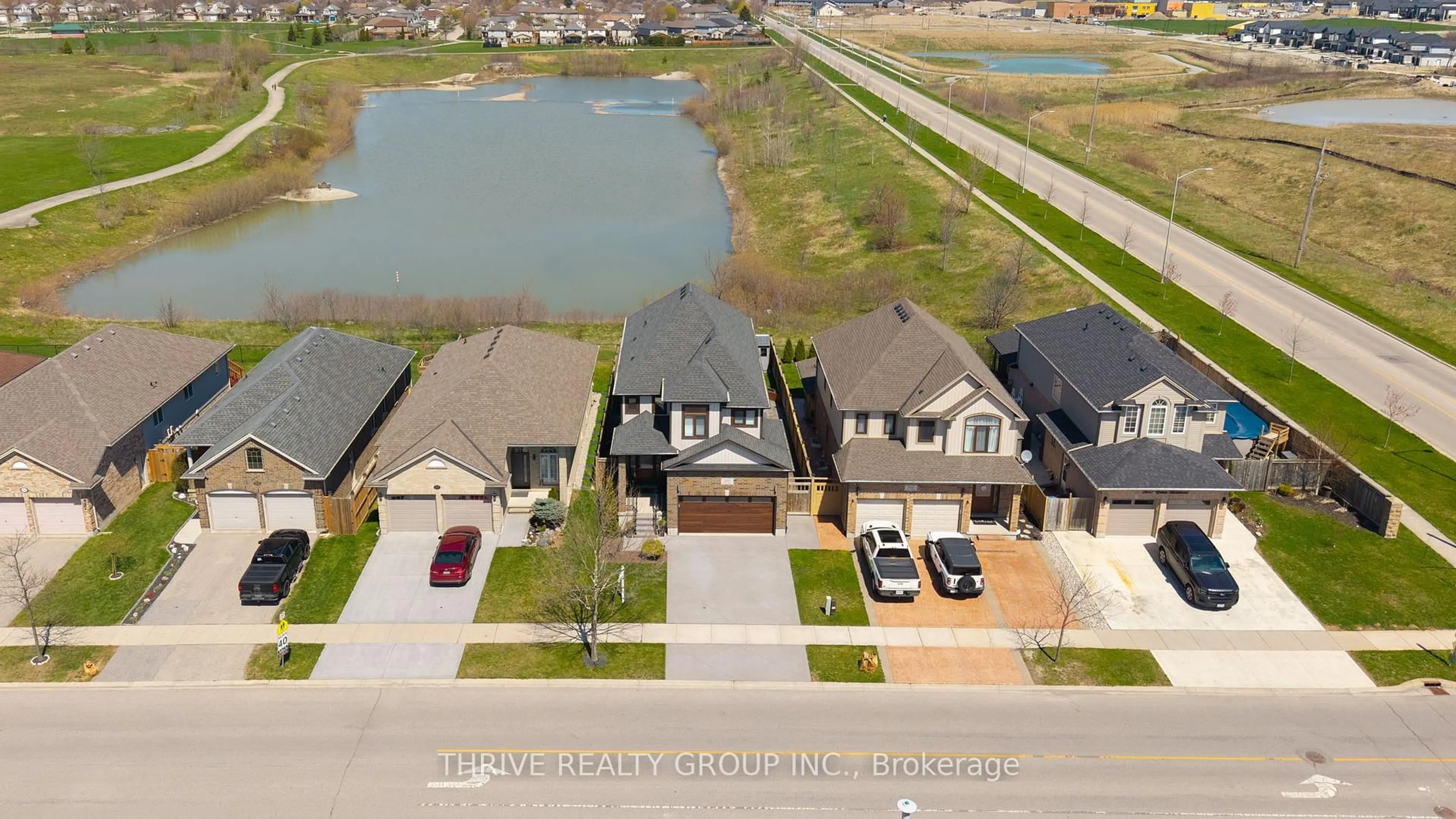 A pic from outside/outdoor area/front of a property/back of a property/a pic from drone, water/lake/river/ocean view for 2605 Evans Blvd, London South Ontario N6M 0B2