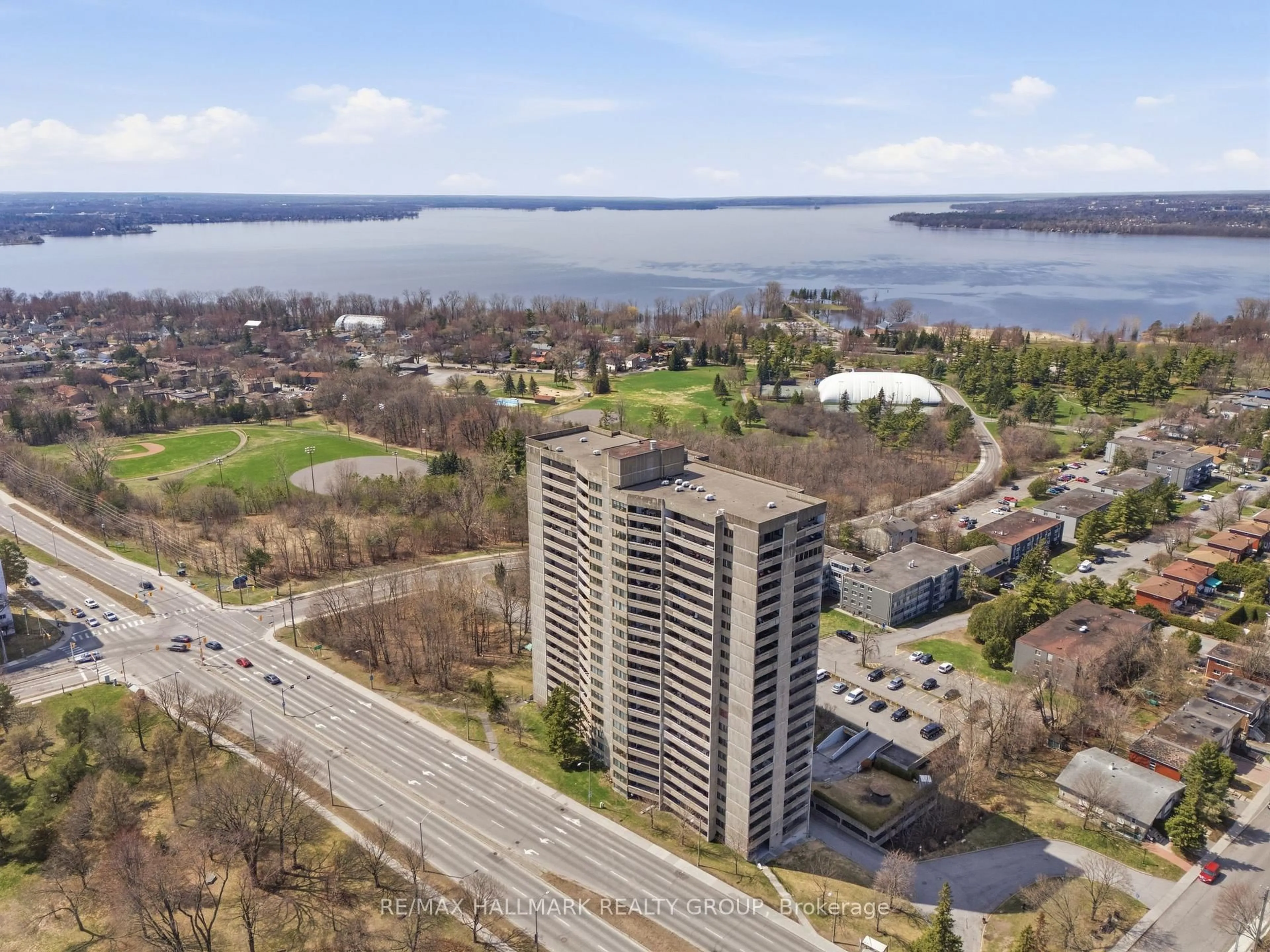 A pic from outside/outdoor area/front of a property/back of a property/a pic from drone, water/lake/river/ocean view for 415 Greenview Ave #306, Ottawa Ontario K2B 8G5