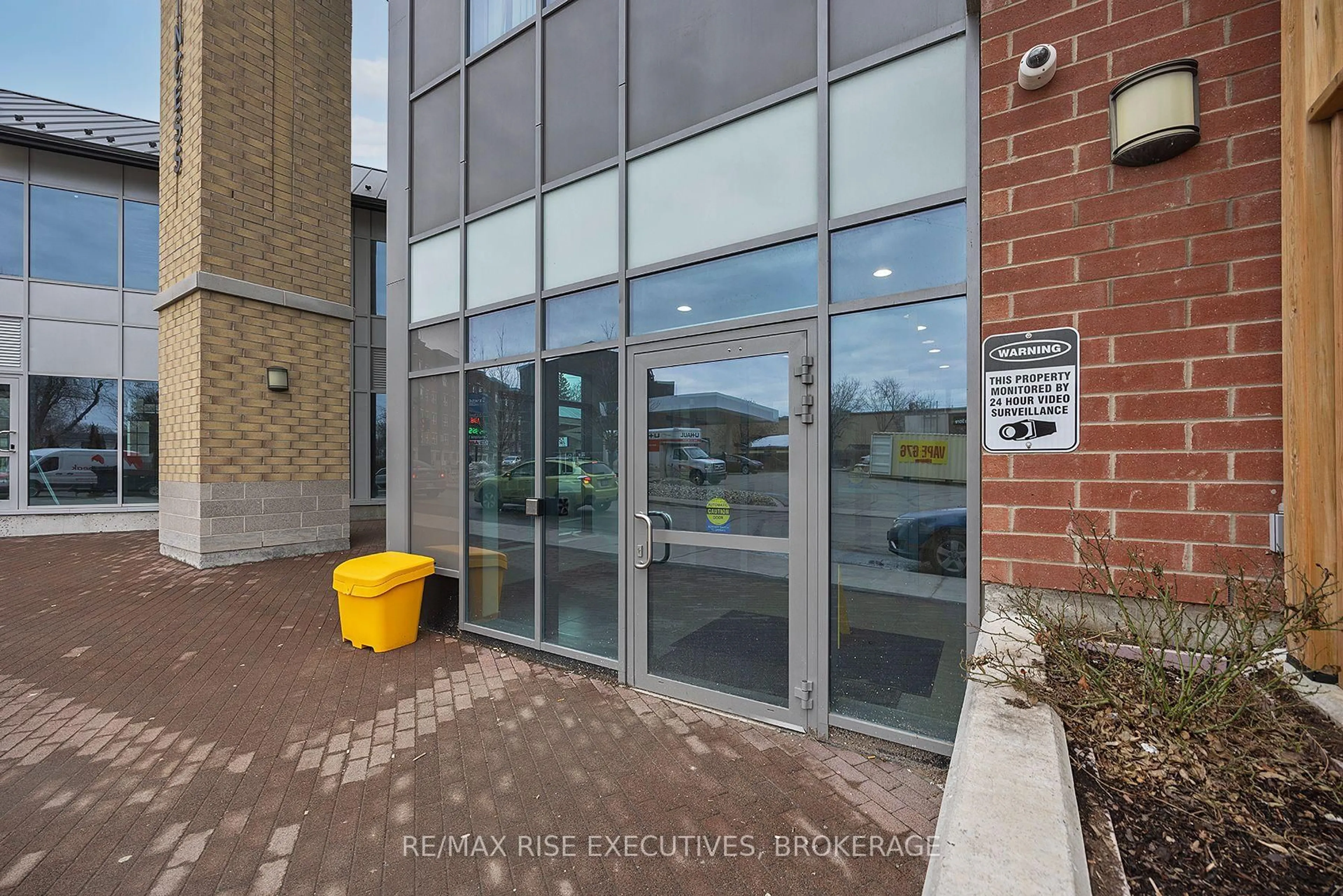 Unknown for 652 Princess St #423, Kingston Ontario K7L 1E5