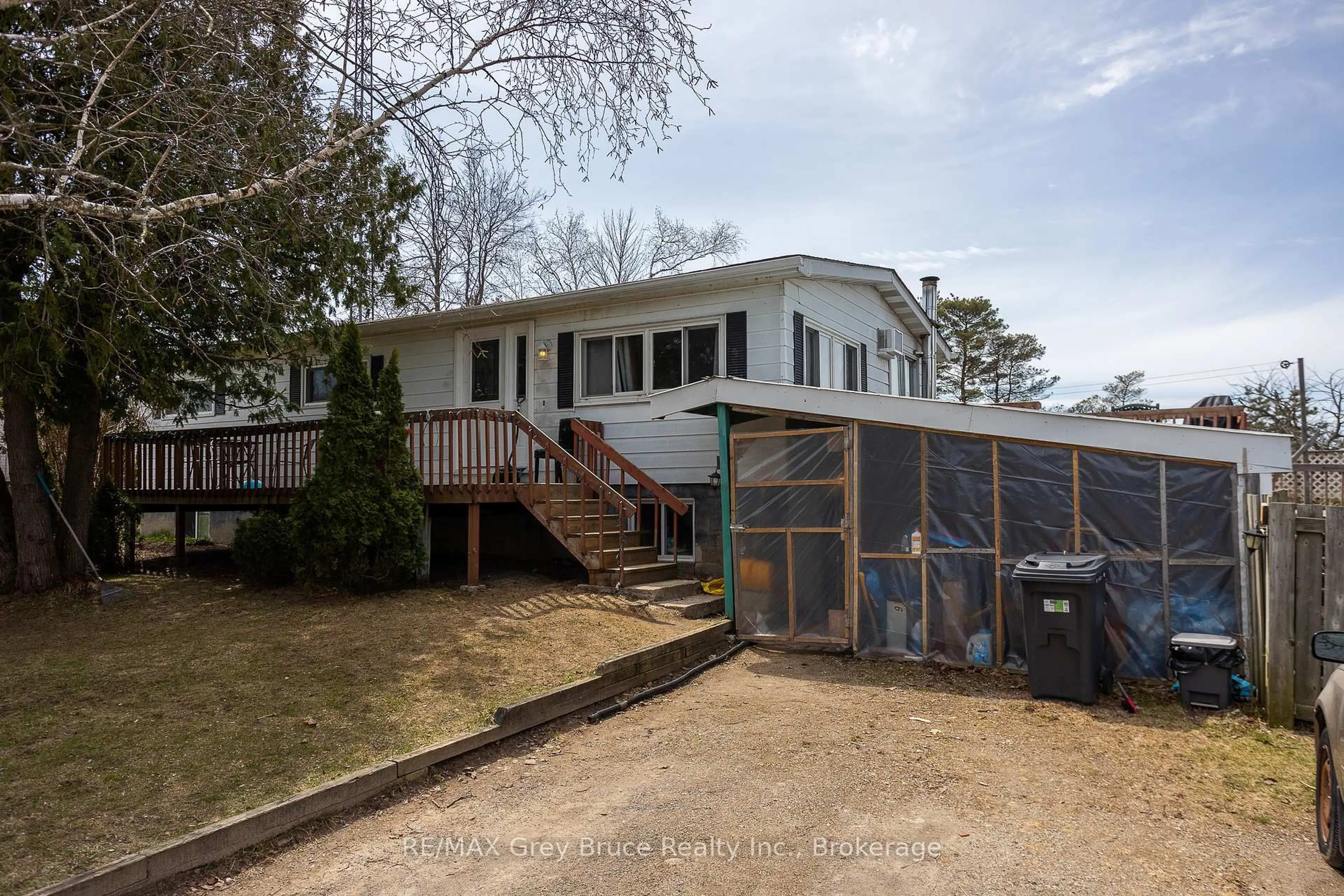 A pic from outside/outdoor area/front of a property/back of a property/a pic from drone, unknown for 9 Hector St, South Bruce Peninsula Ontario N0H 2T0