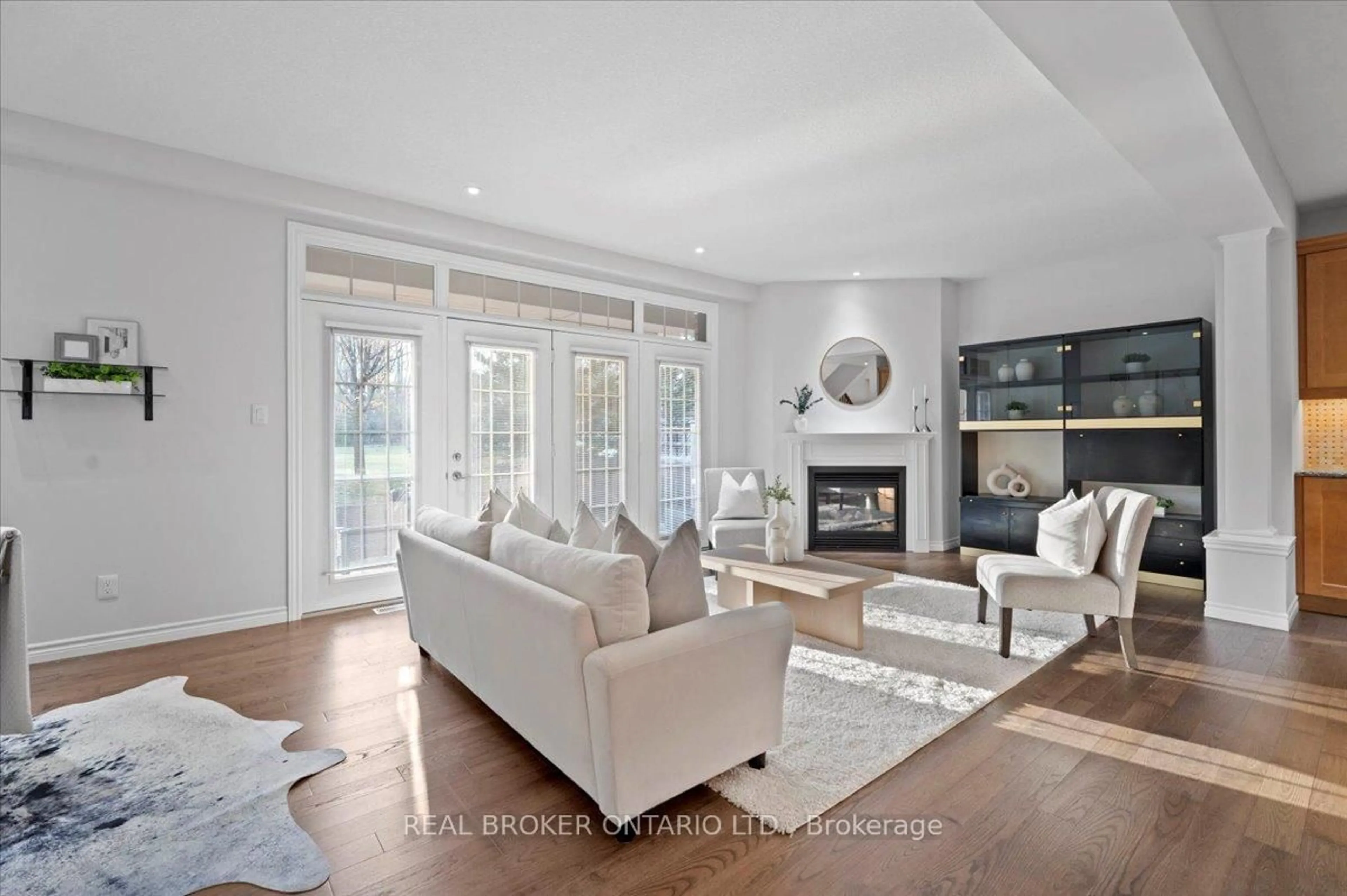 Living room with furniture, unknown for 435 Winchester Dr #22, Waterloo Ontario N2T 0B7