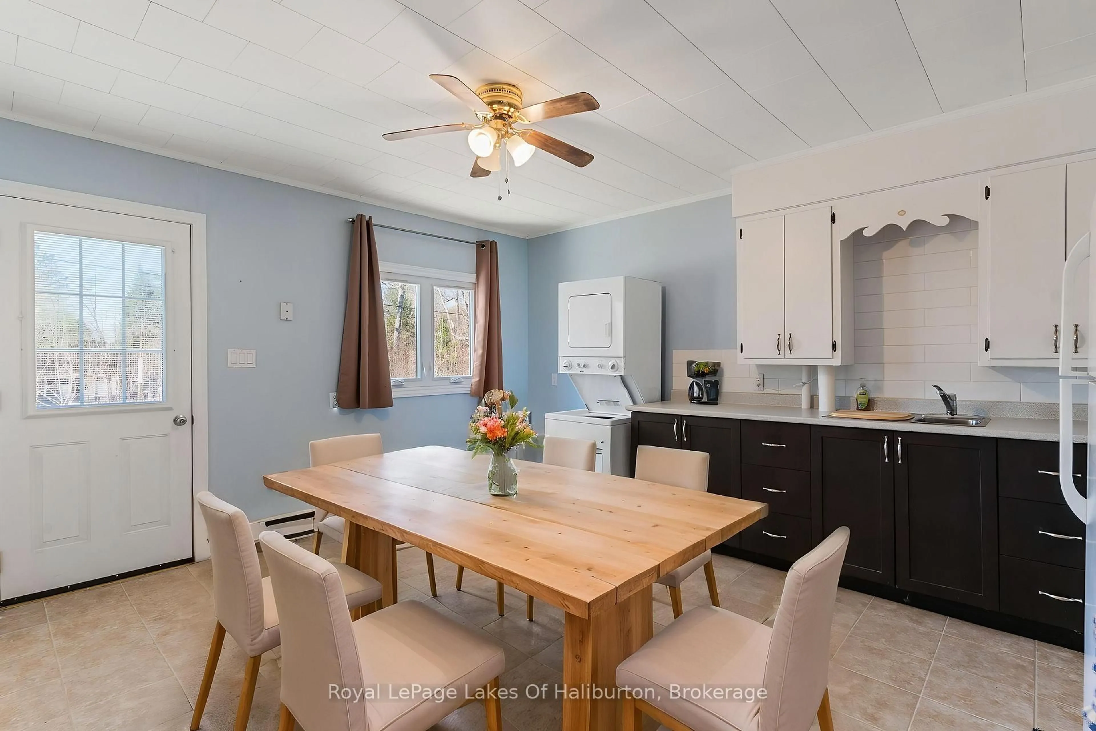 Open concept kitchen, unknown for 16426 35 Highway, Algonquin Highlands Ontario K0M 1S0