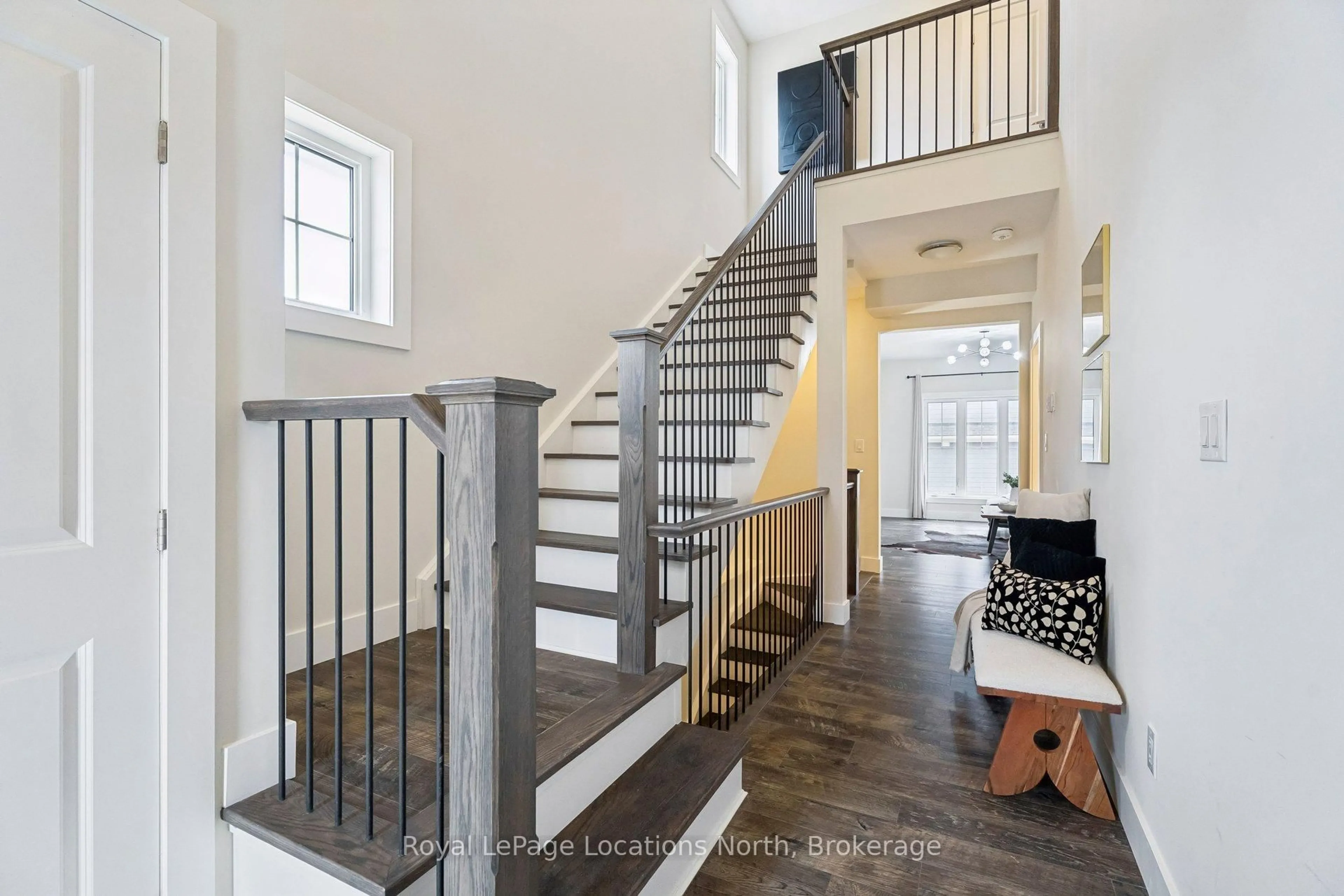 Unknown for 163 Courtland St, Blue Mountains Ontario L9Y 5L7