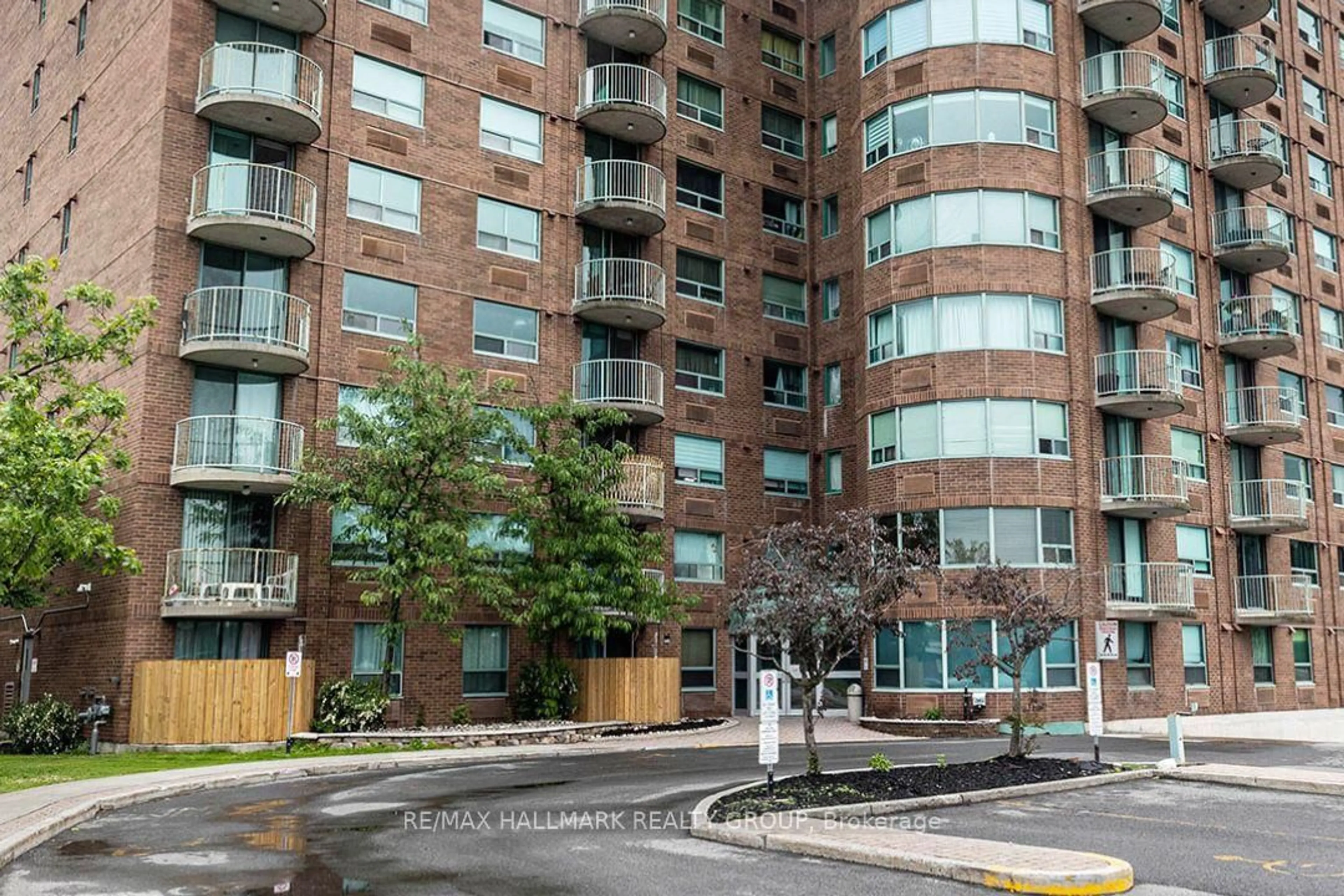 Unknown for 1440 HERON Rd #801, Ottawa Ontario K1V 0X2