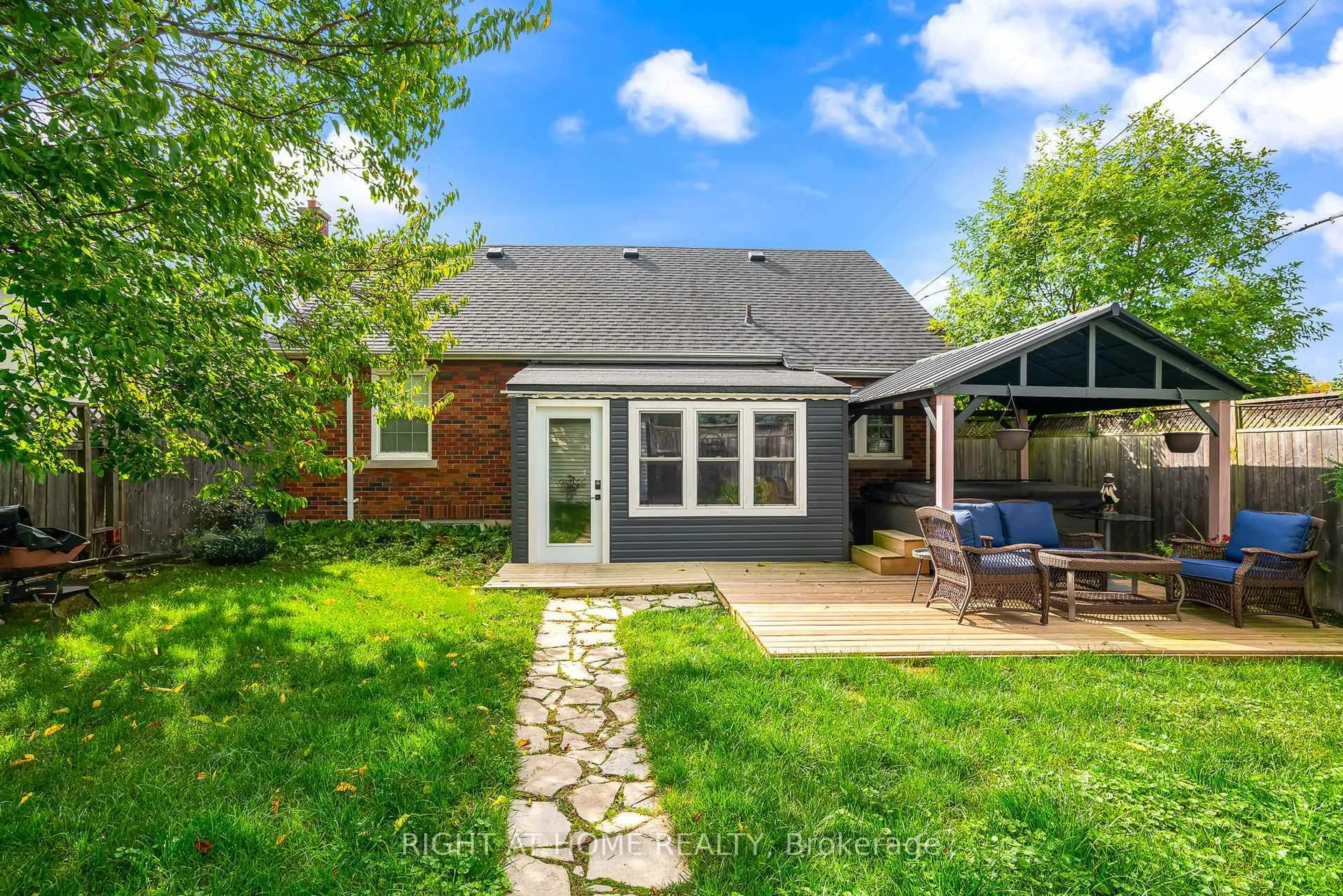 Unknown for 5201 Valley Way, Niagara Falls Ontario L2E 1X3