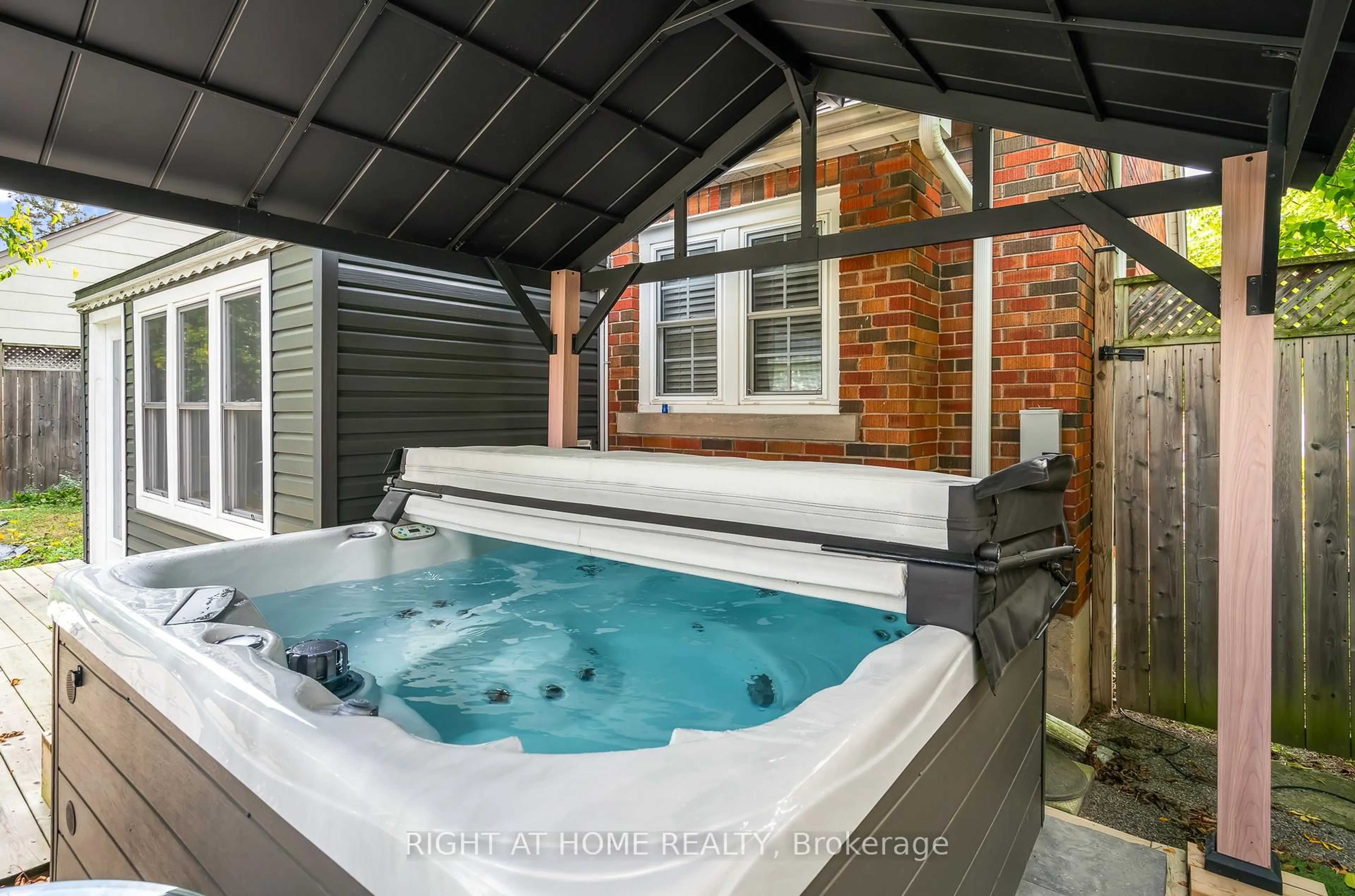 Unknown for 5201 Valley Way, Niagara Falls Ontario L2E 1X3