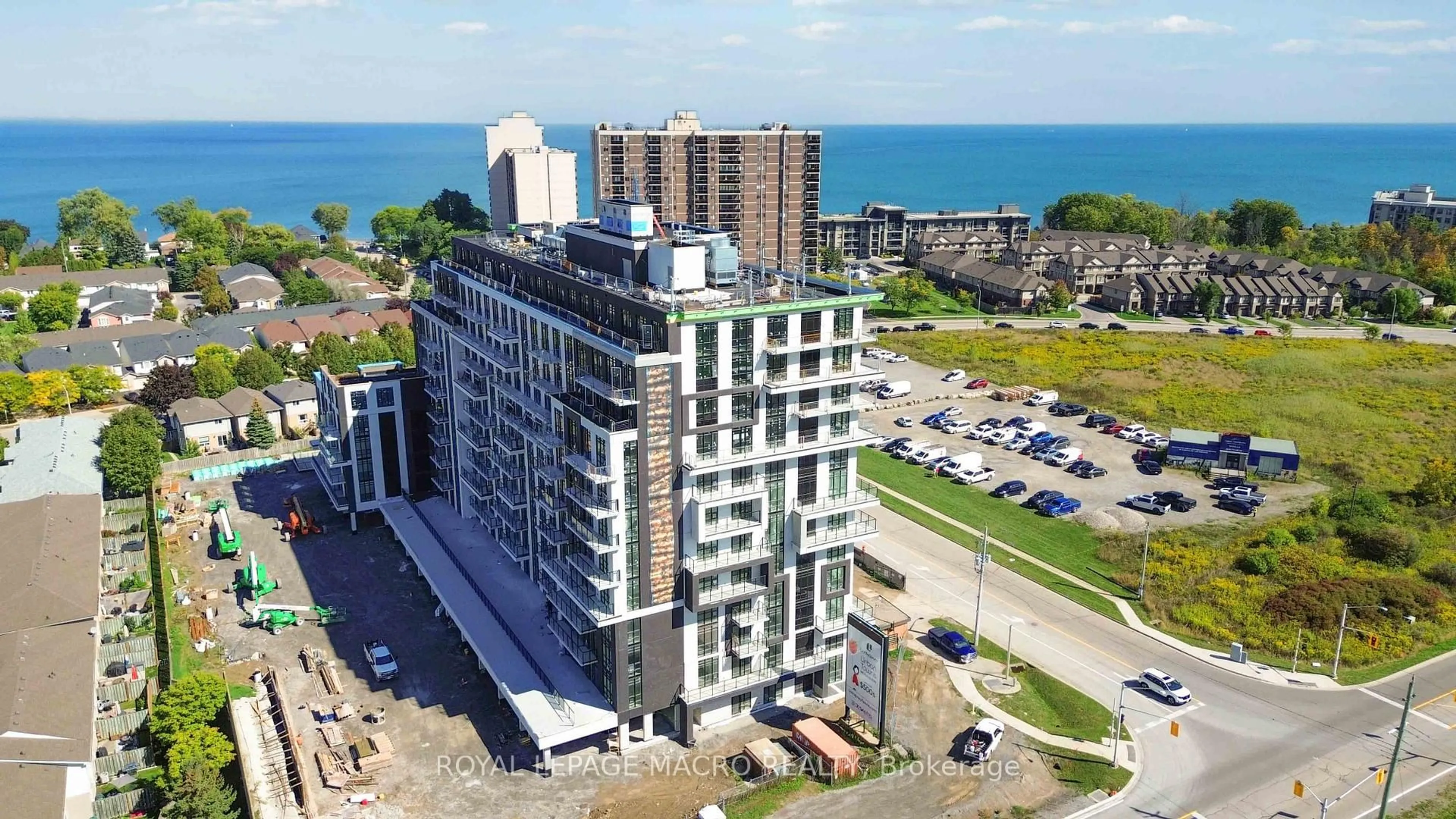 A pic from outside/outdoor area/front of a property/back of a property/a pic from drone, building for 461 Green Rd #1018, Hamilton Ontario L8E 5B4