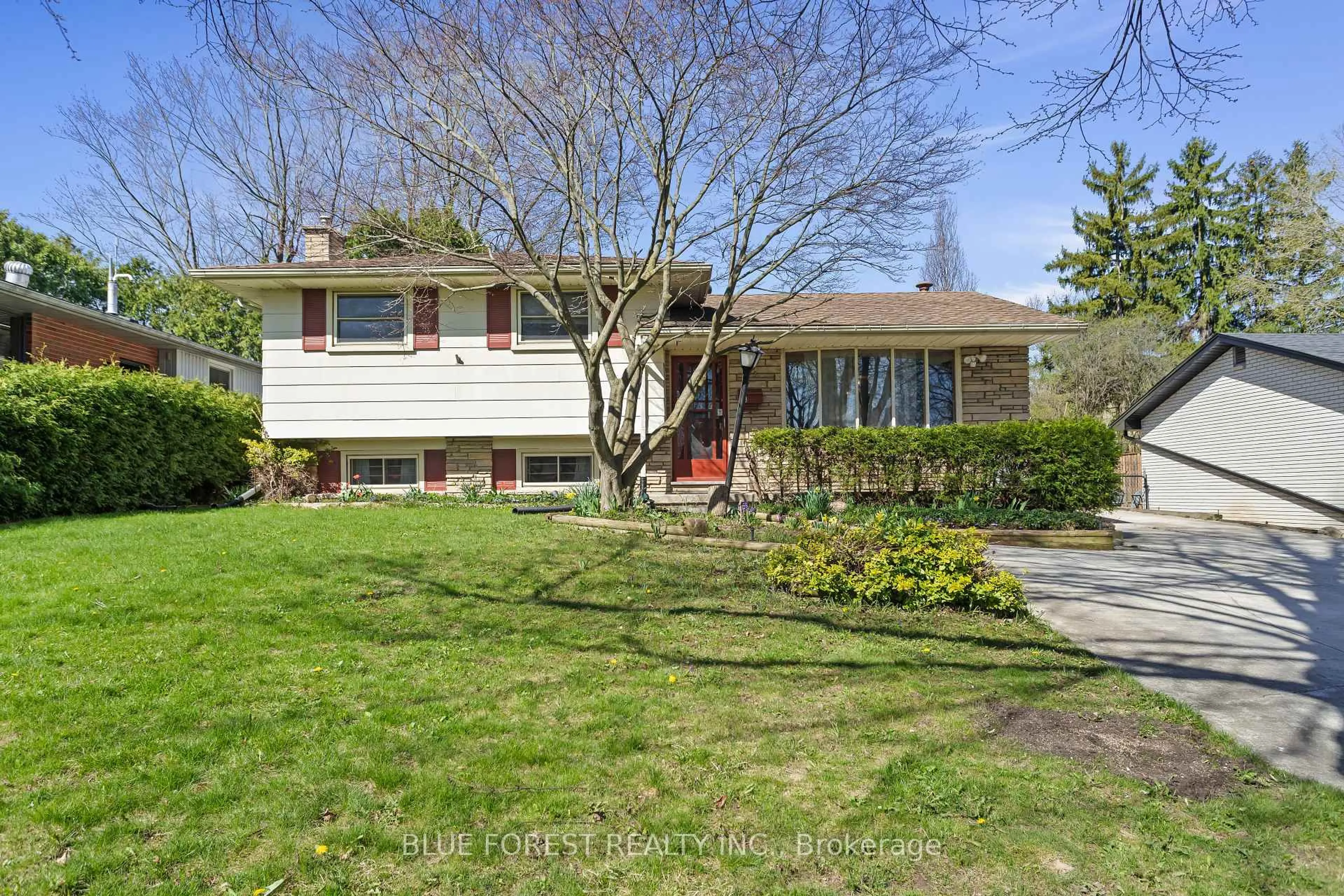 Unknown for 39 Southwood Cres, London South Ontario N6J 1S8