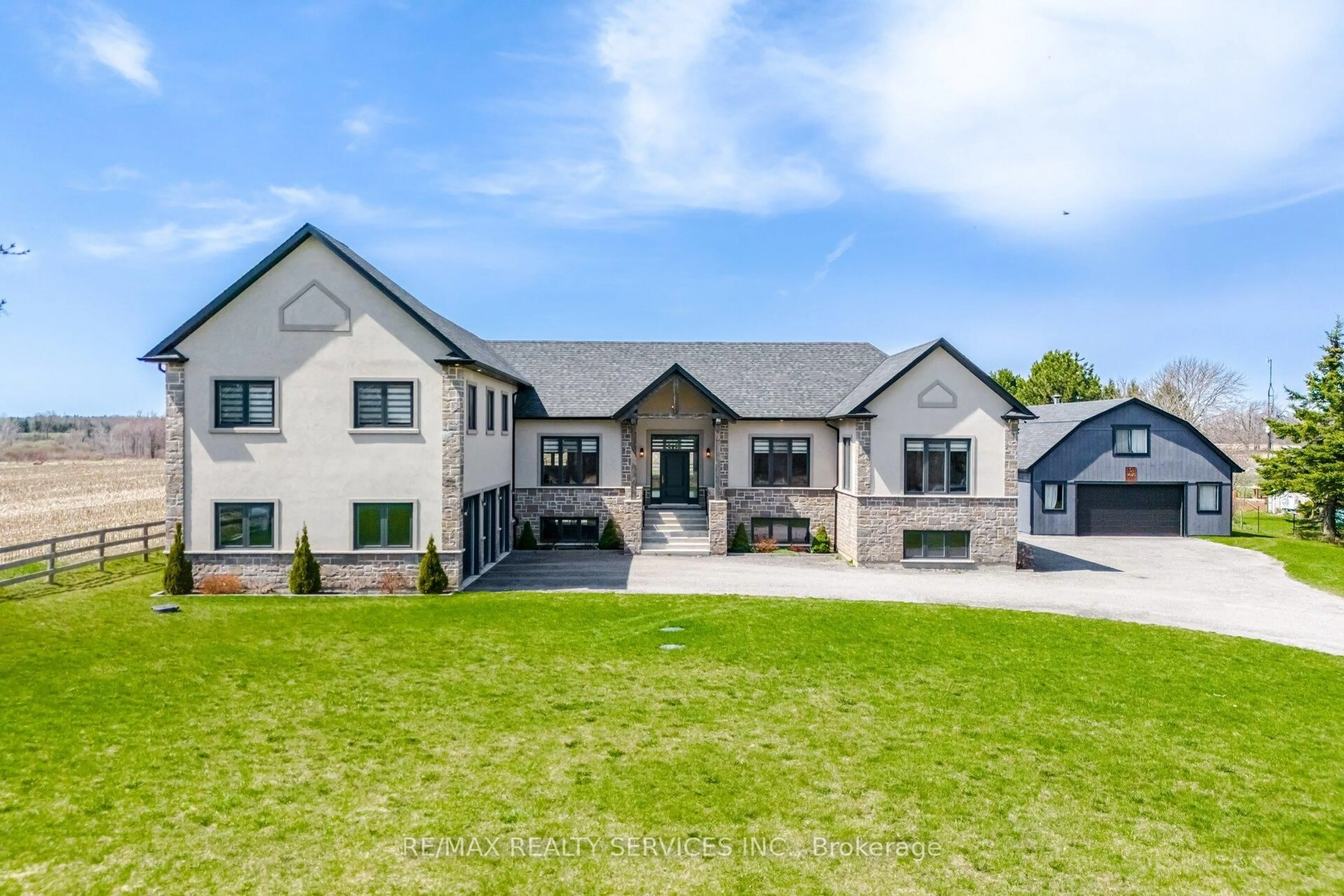 A pic from outside/outdoor area/front of a property/back of a property/a pic from drone, building for 9522 Wellington St, Erin Ontario N0B 2R0