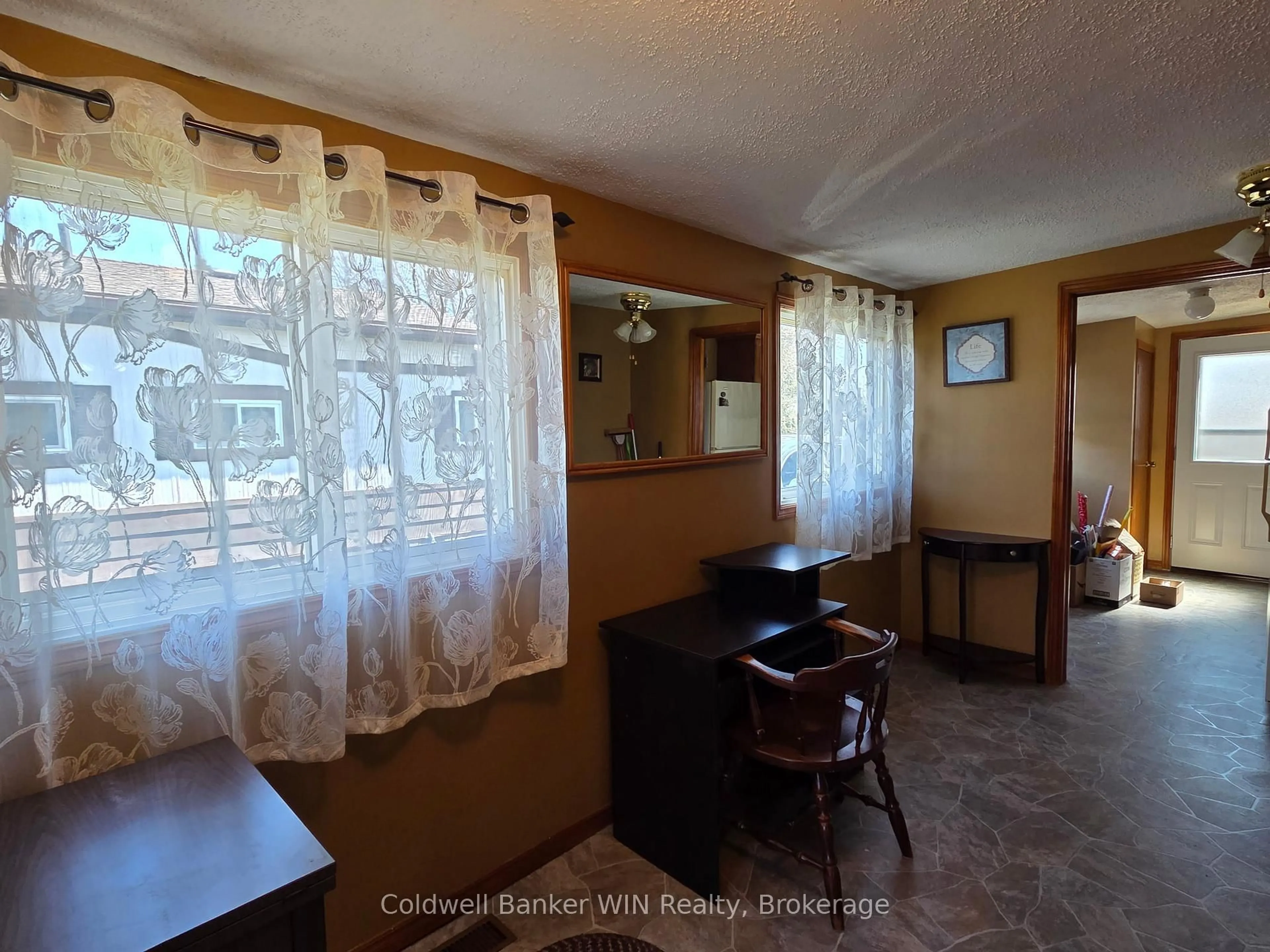 Unknown for 19 York Mews, Minto Ontario N0G 2P0