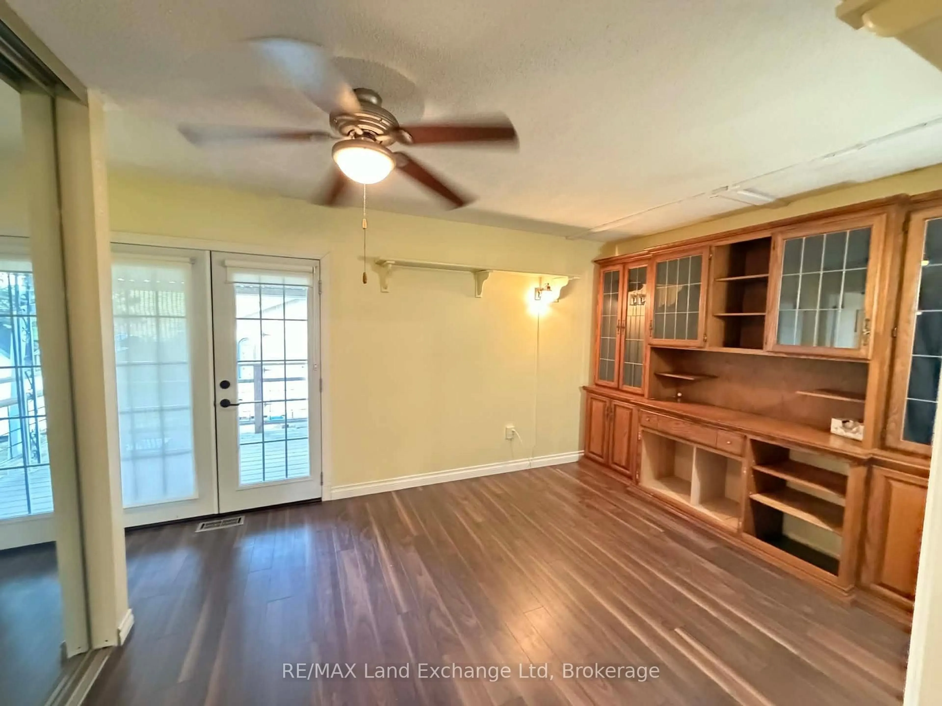 A pic of a room for 44 Briarwood Cres, North Huron Ontario N0G 2W0