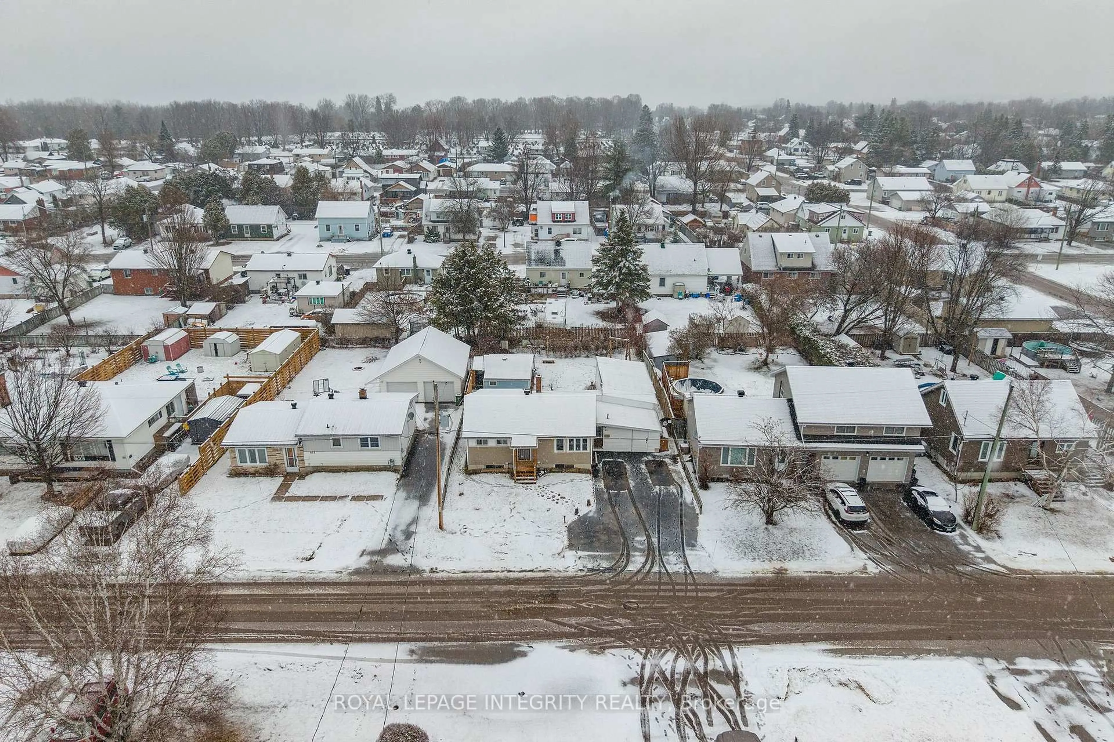 A pic from outside/outdoor area/front of a property/back of a property/a pic from drone, street for 651 Lorne St, Laurentian Valley Ontario K8A 6T7