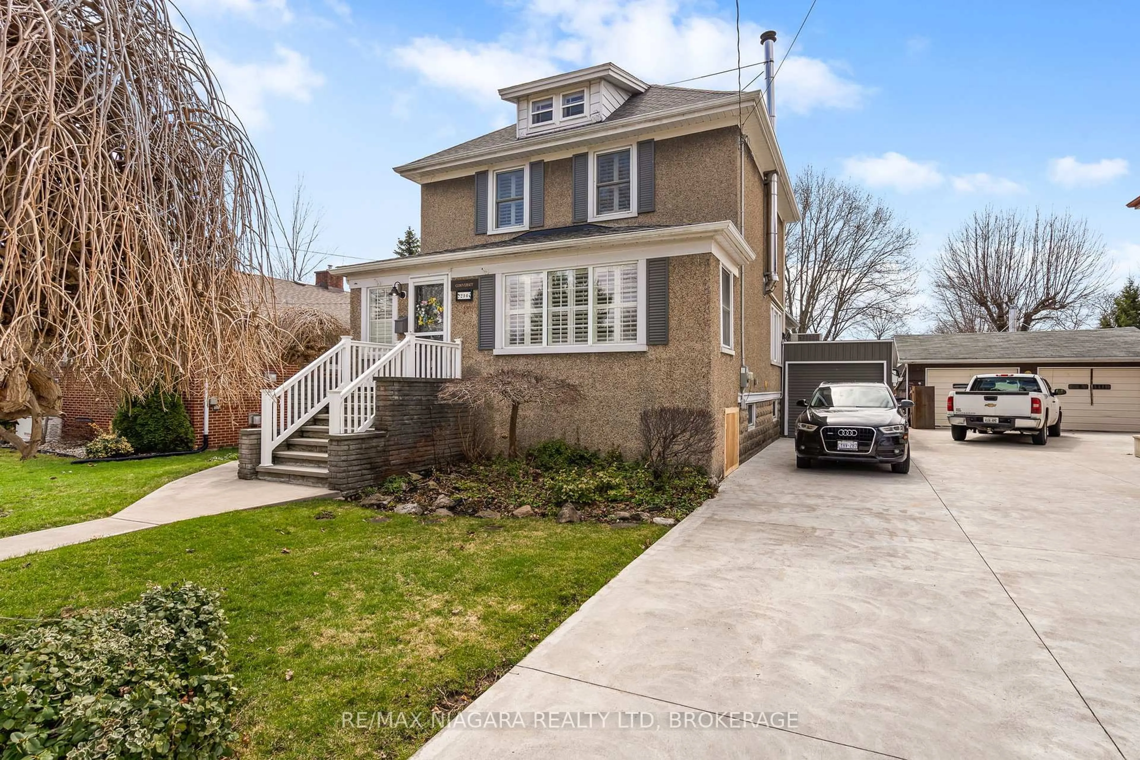 Home with brick exterior material, street for 294 Stanley St, Port Colborne Ontario L3K 3A2