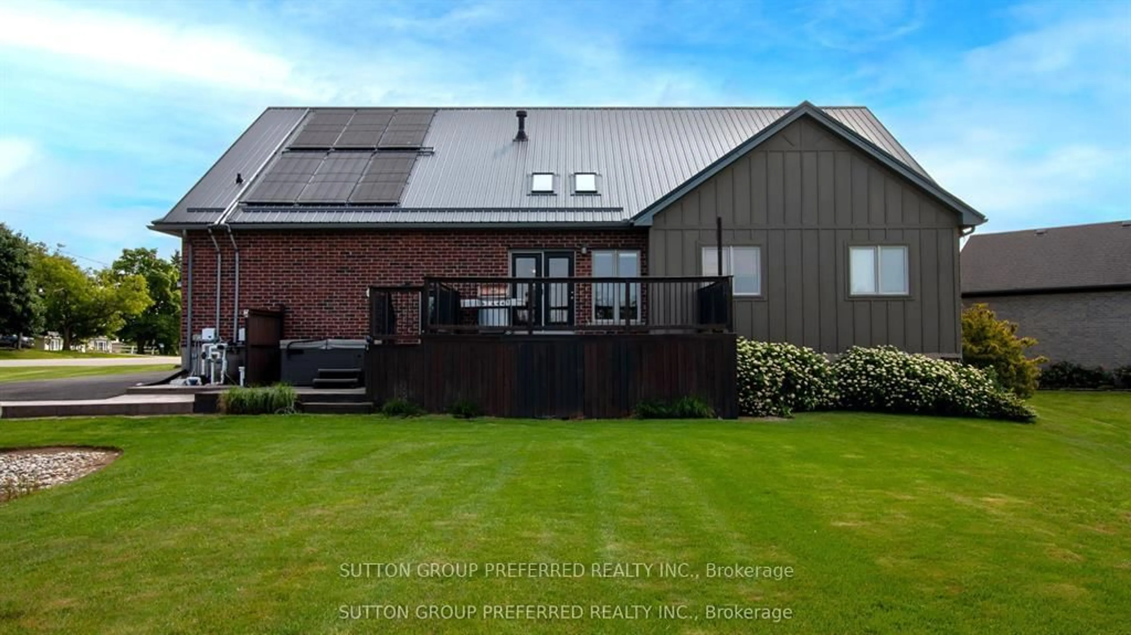 A pic from outside/outdoor area/front of a property/back of a property/a pic from drone, building for 13315 Westbury Dr, Malahide Ontario N0L 2J0