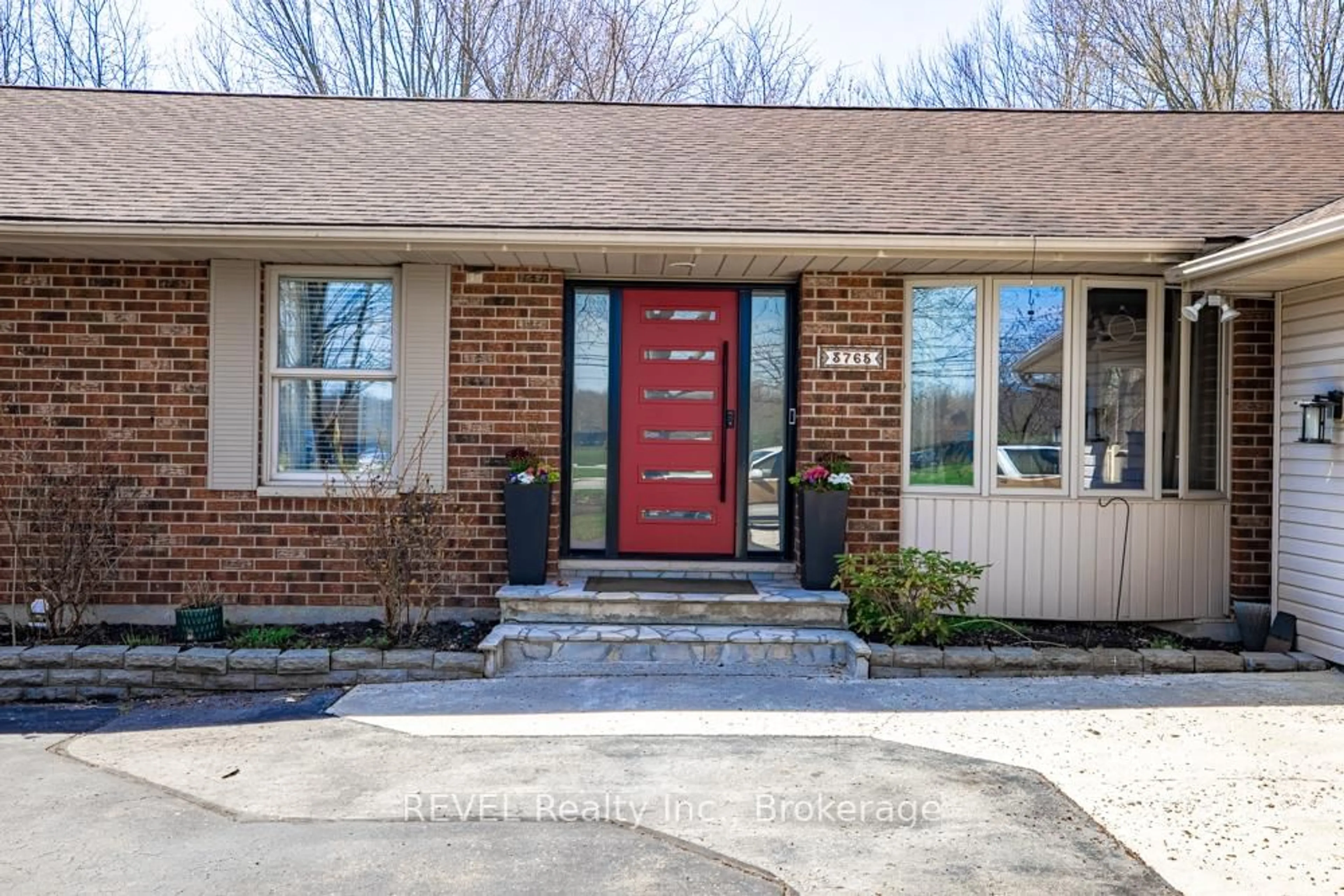 Home with brick exterior material, street for 3765 Rebstock Rd, Fort Erie Ontario L0S 1B0