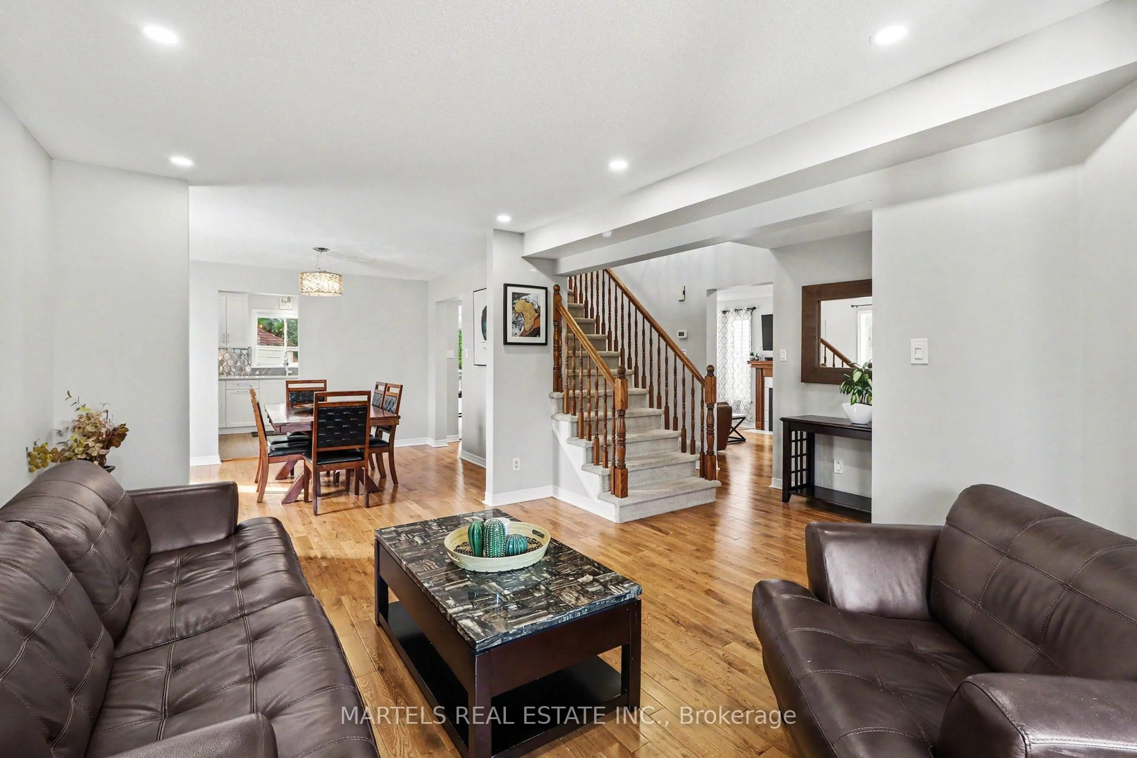 Living room with furniture, unknown for 1113 Saint-Emmanuel Terr, Ottawa Ontario K1C 2J6