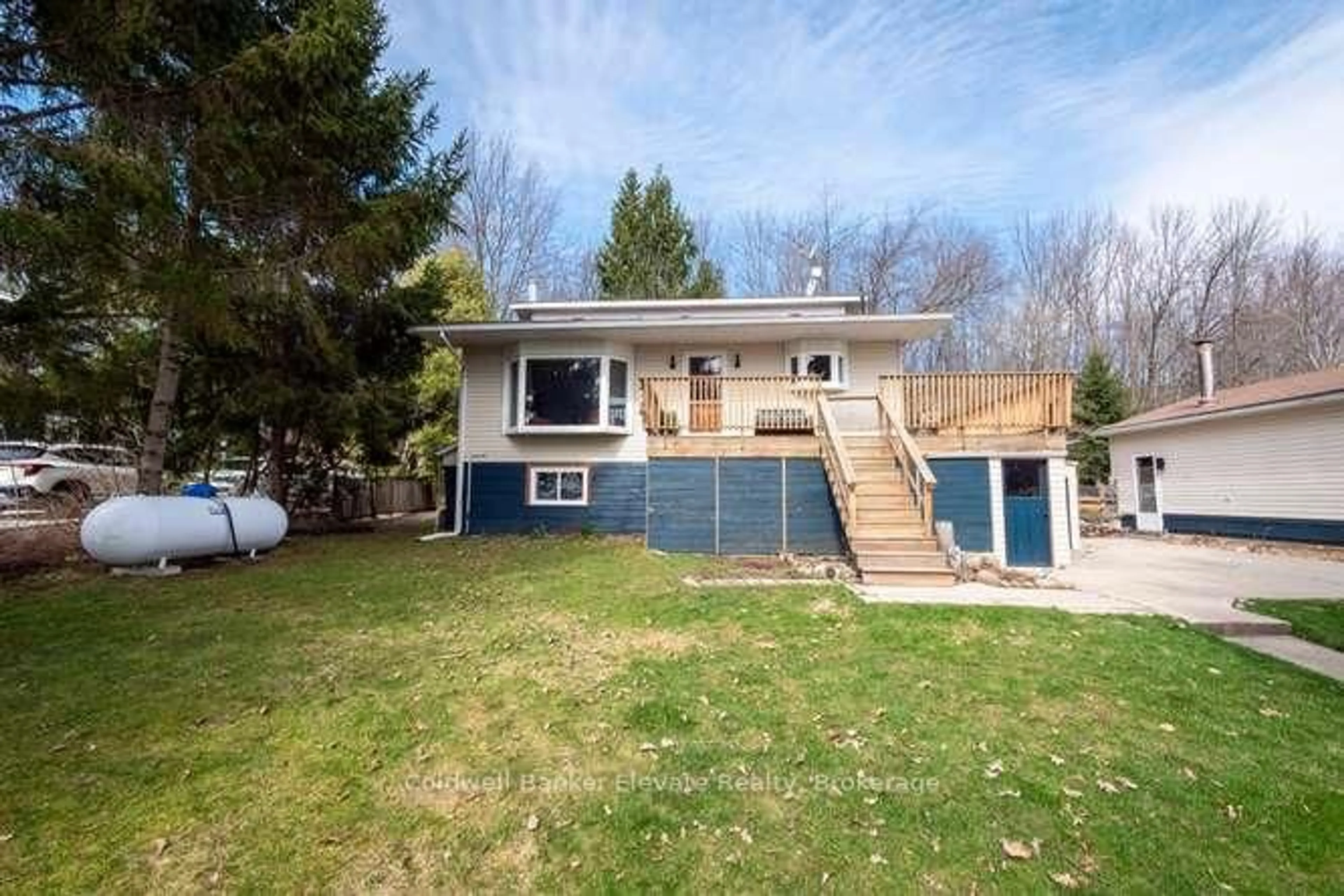 Home with vinyl exterior material, unknown for 150 MACINTOSH Dr, Georgian Bluffs Ontario N0H 1S0