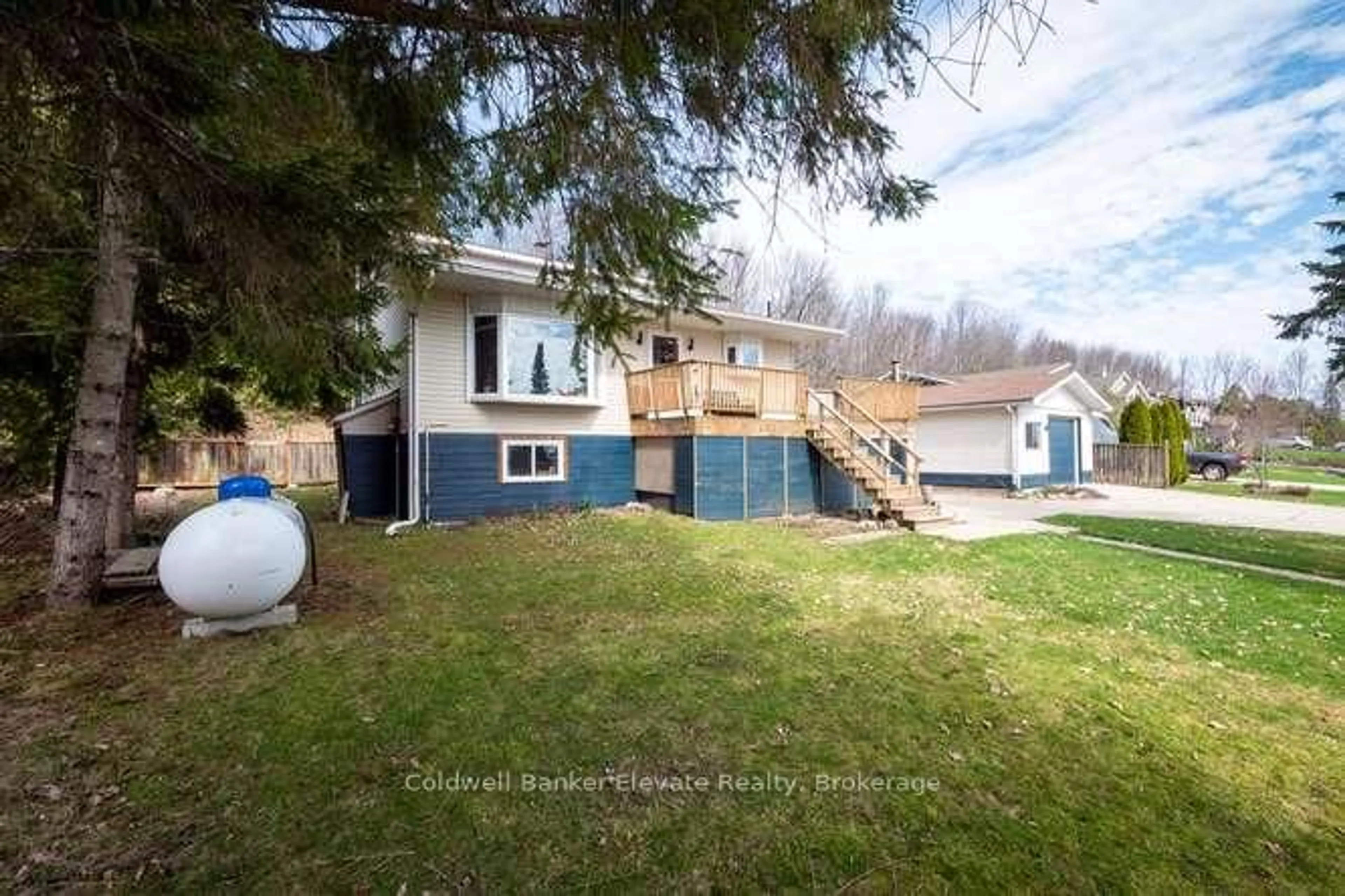 A pic from outside/outdoor area/front of a property/back of a property/a pic from drone, water/lake/river/ocean view for 150 MACINTOSH Dr, Georgian Bluffs Ontario N0H 1S0