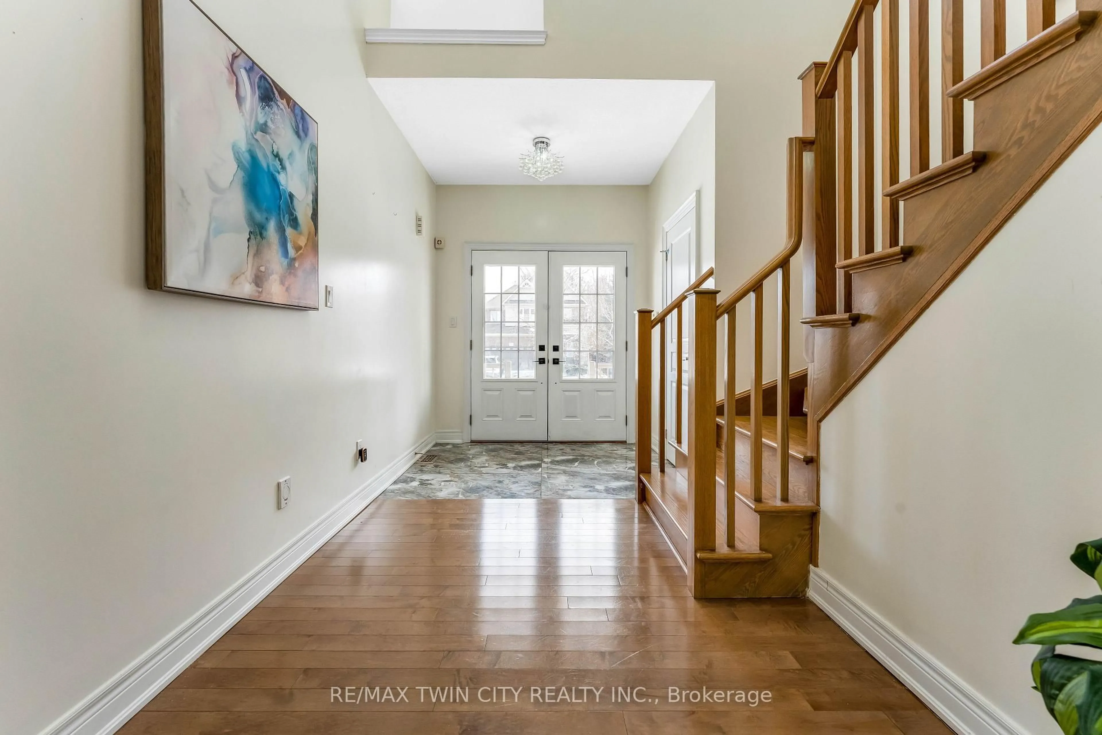 Indoor entryway for 145 Redtail St, Kitchener Ontario N2K 4J5