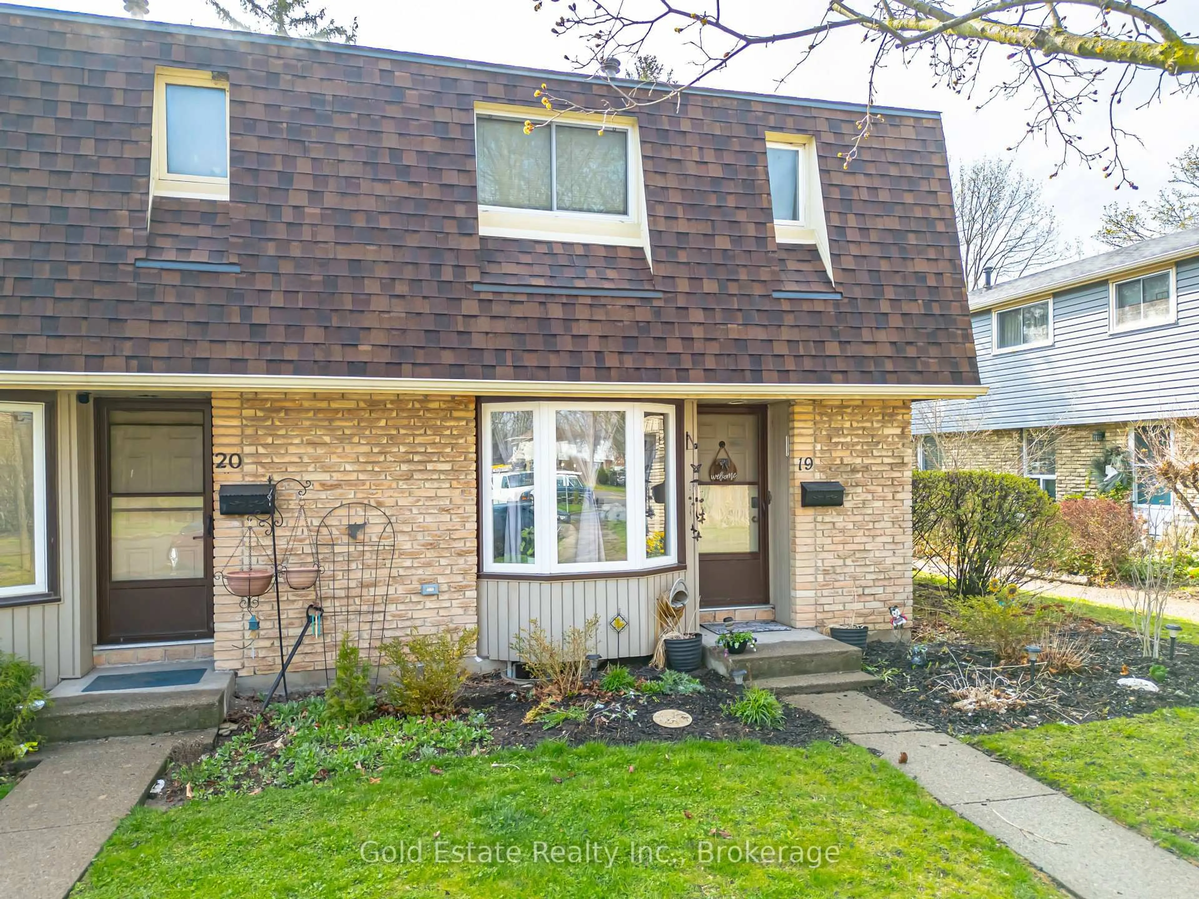 Unknown for 18 BARRY St #19, St. Catharines Ontario L2R 7J6