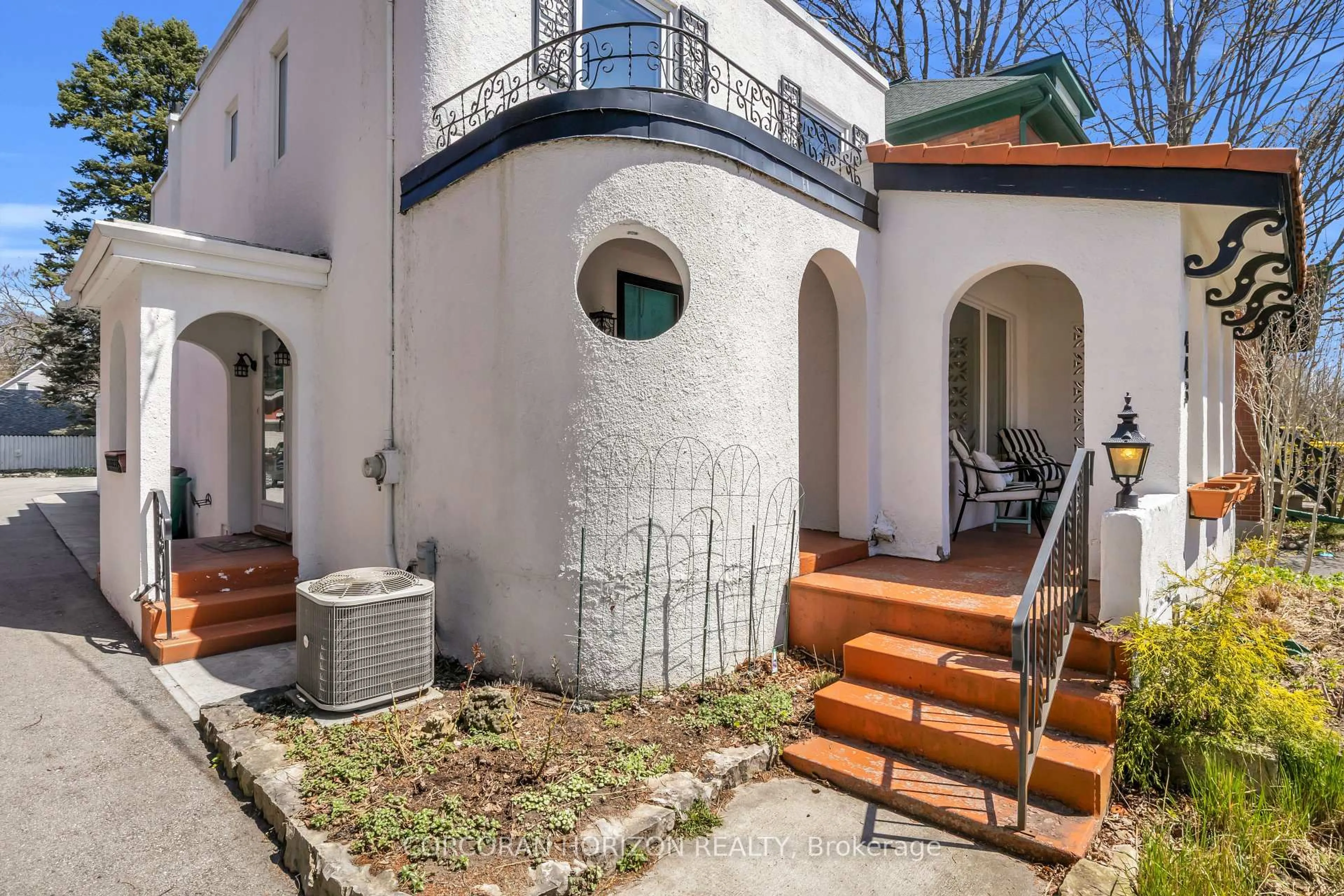 Unknown for 443 Duke St, Waterloo Ontario N3H 3S9